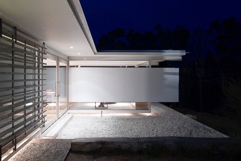Killora Bay House, award-winning house designed by Tanner Architects ...
