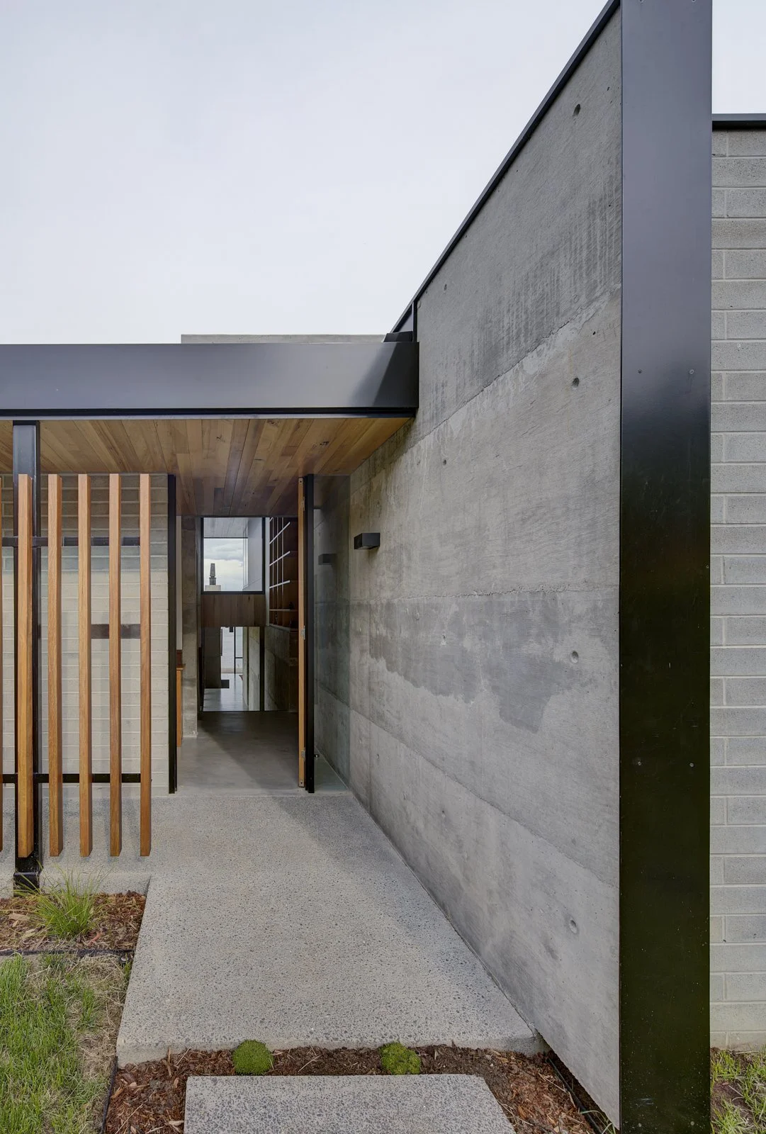 Rivers Edge House, an award-winning house designed by Tanner Architects ...