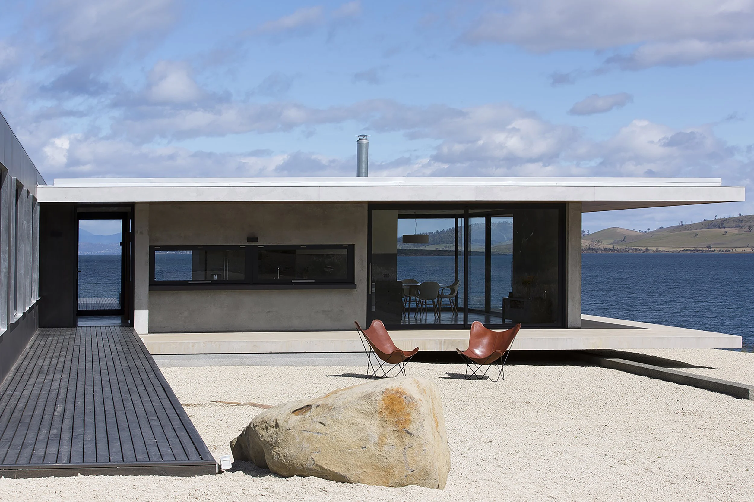 Dunalley House, award-winning house designed by Tanner Architects ...