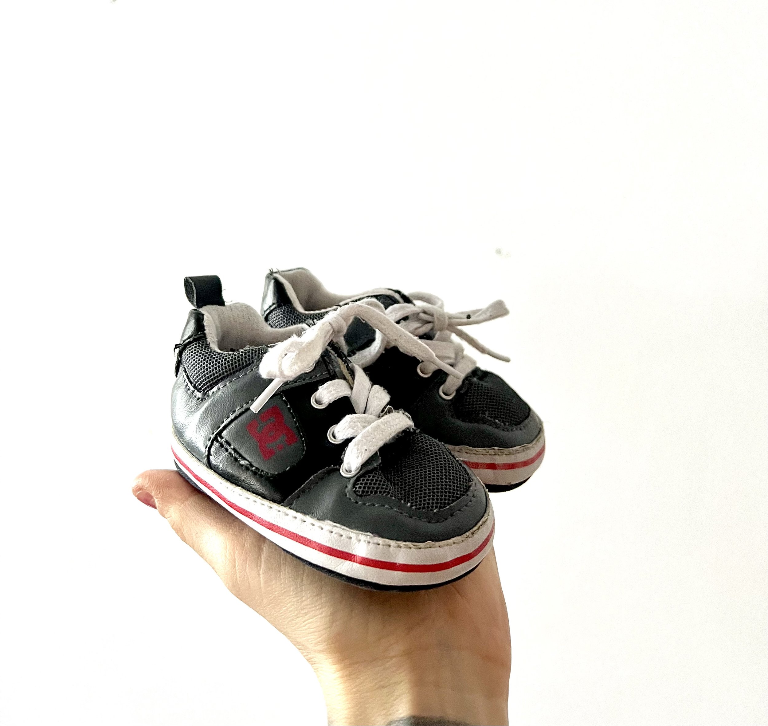 DC shoes taille 6-12 mois