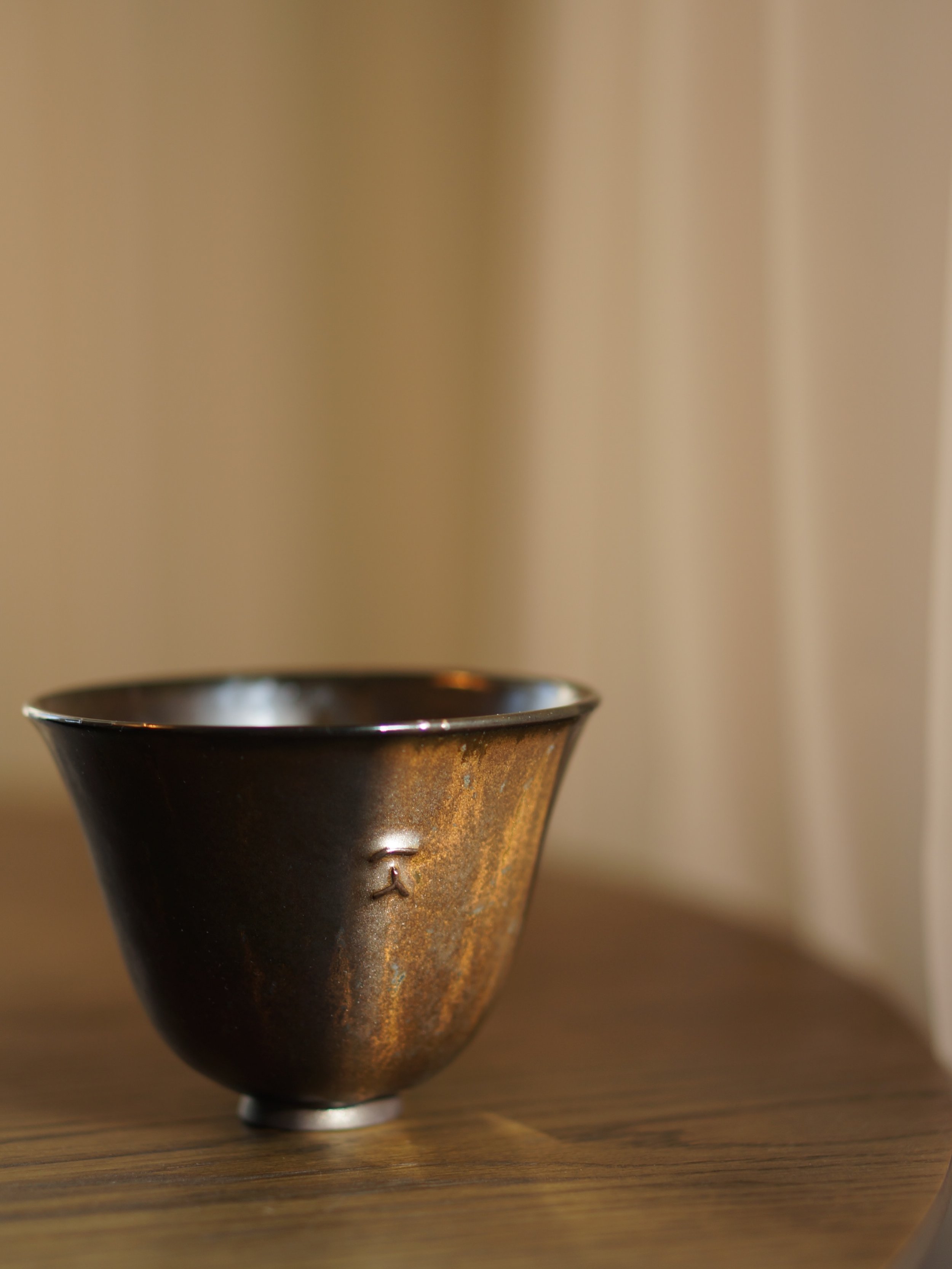 Let me officially introduce my new glaze, Burl Walnut 🤎 I was THIS close to naming it &lsquo;Melted&rsquo; Chocolate&rsquo;, though. I love this glaze. I hope you will like it too! My fall collection will include some pieces with this color!! In the