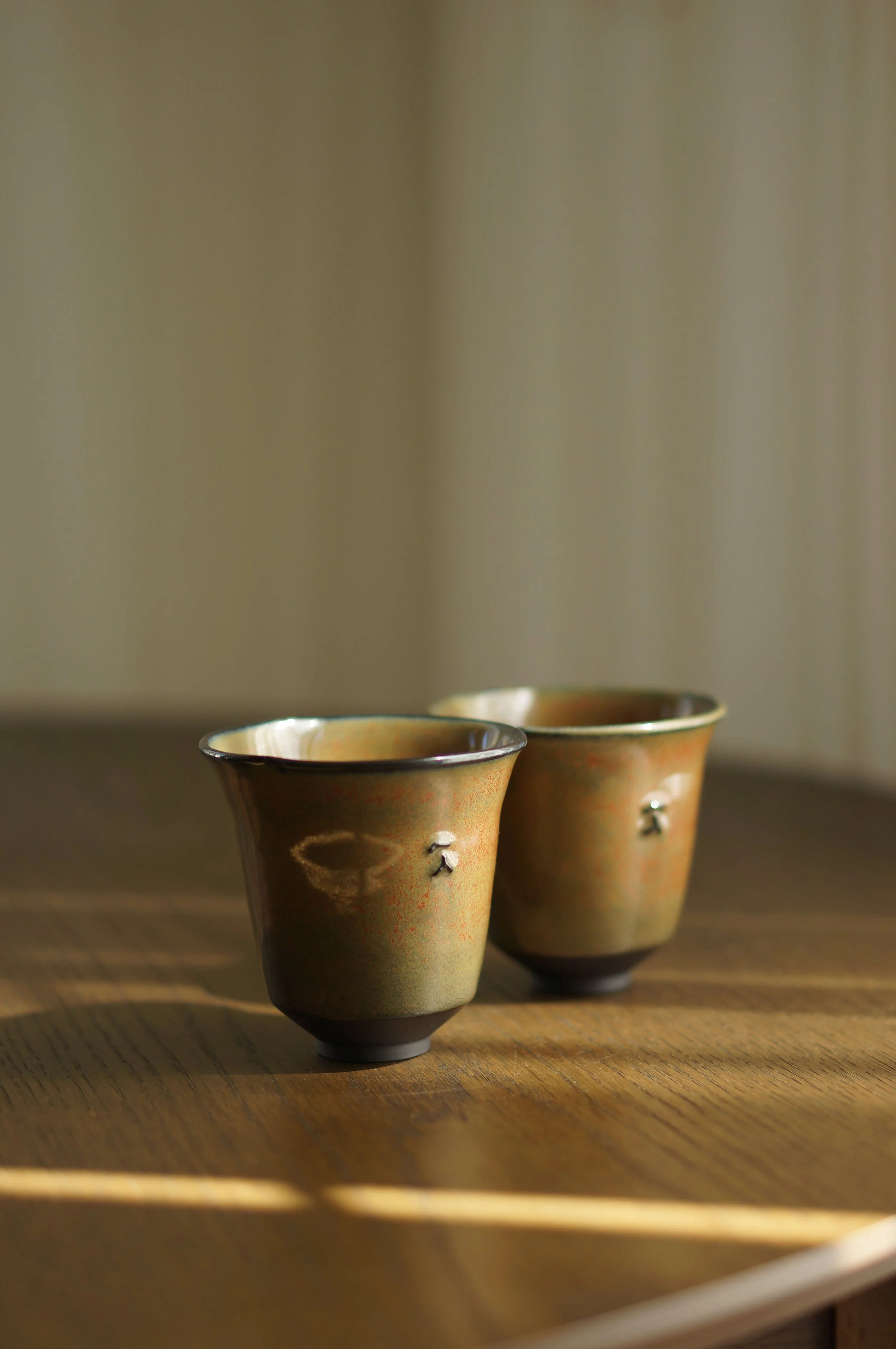 Large 3 petal Flower Cup - Burnt Umber