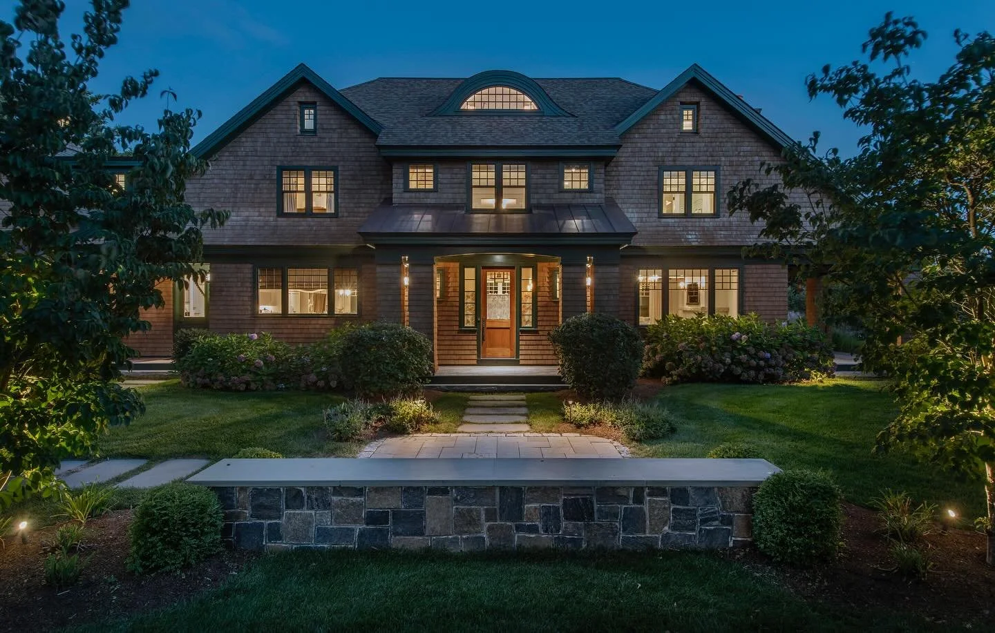 A summer evening in Gloucester! MMA&rsquo;s shingle style home looks so inviting!
Architect | @morehousemacdonald 
GC | @hull.enterprises 
Interior Design | @embellishments.decor 
Landscape Architect | @sudburydesigngroup 
Photography | @natreaphotog