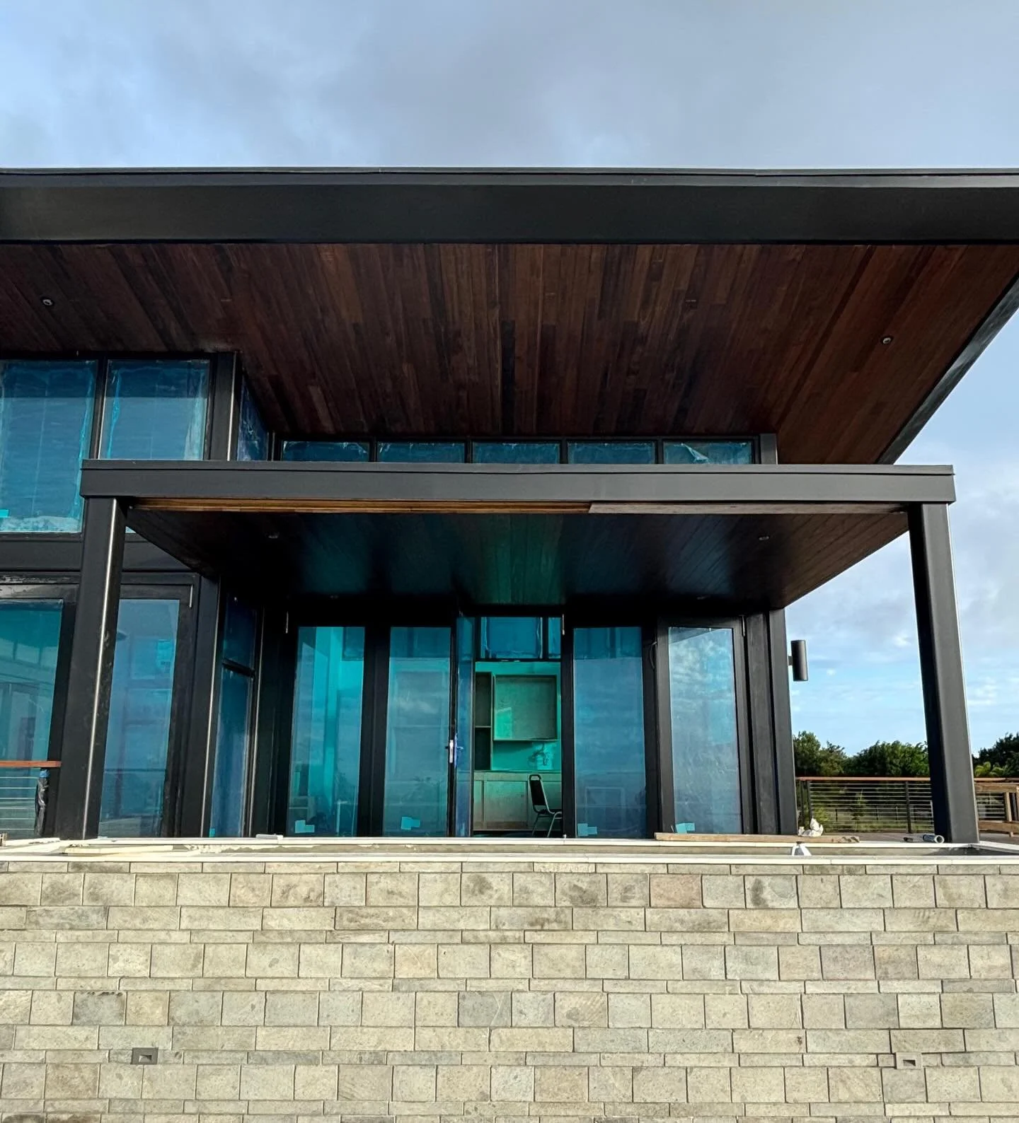 Our Nevis project is coming to life! Eucalyptus ceilings complete, exposed steel frame finished, volcanic stone in place &hellip; it is all coming together!
Architect | @morehousemacdonald 
Interior Designer | @elizabethcameroninteriors 
GC | @theint