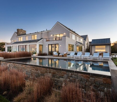 MMA&rsquo;s Cape project cannot wait for summer to begin!
Architects | @morehousemacdonald 
@harperdesignbuild 
GC | @thelagassegroup 
Landscape Architect | @gregorylombardi28 
Photography | @natreaphotography 
.
.
.
#morehousemacdonald 
#harperdesig