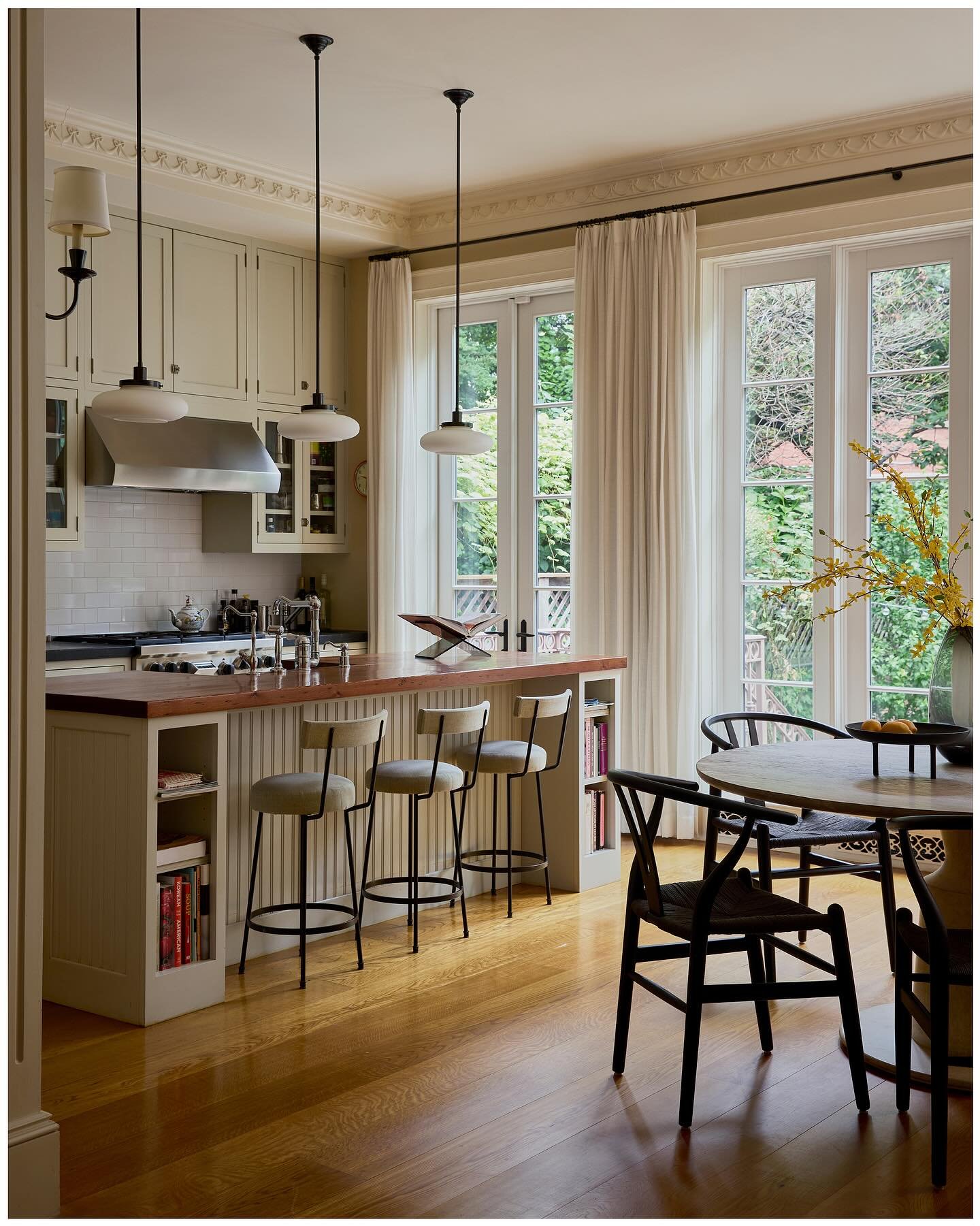 A beautiful Brooklyn townhouse captured for @thekanthateam