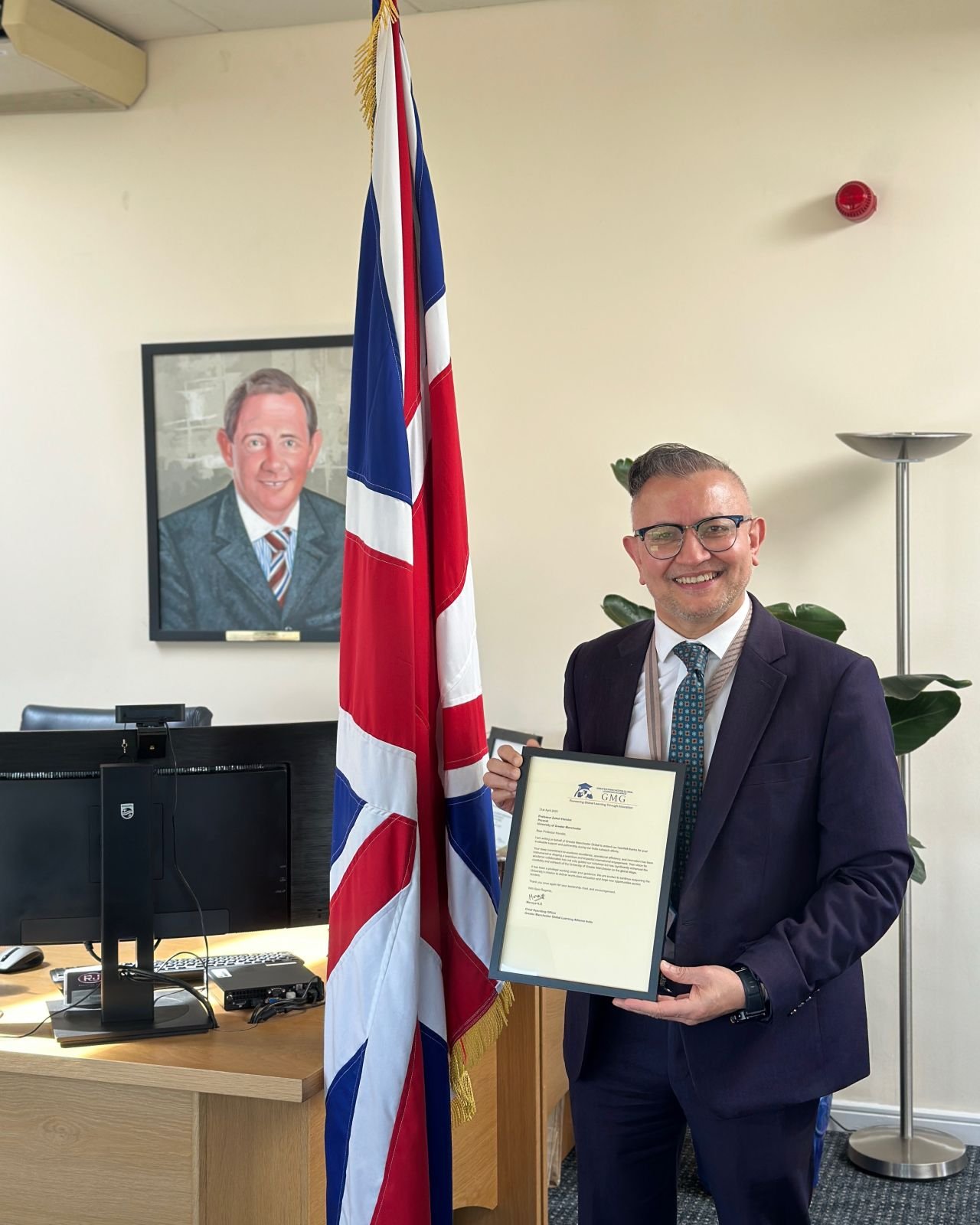 We proudly honoured Professor Zubair Hanslot, Provost of the University of Greater Manchester, for his support during our India Outreach Programme in April 2025.