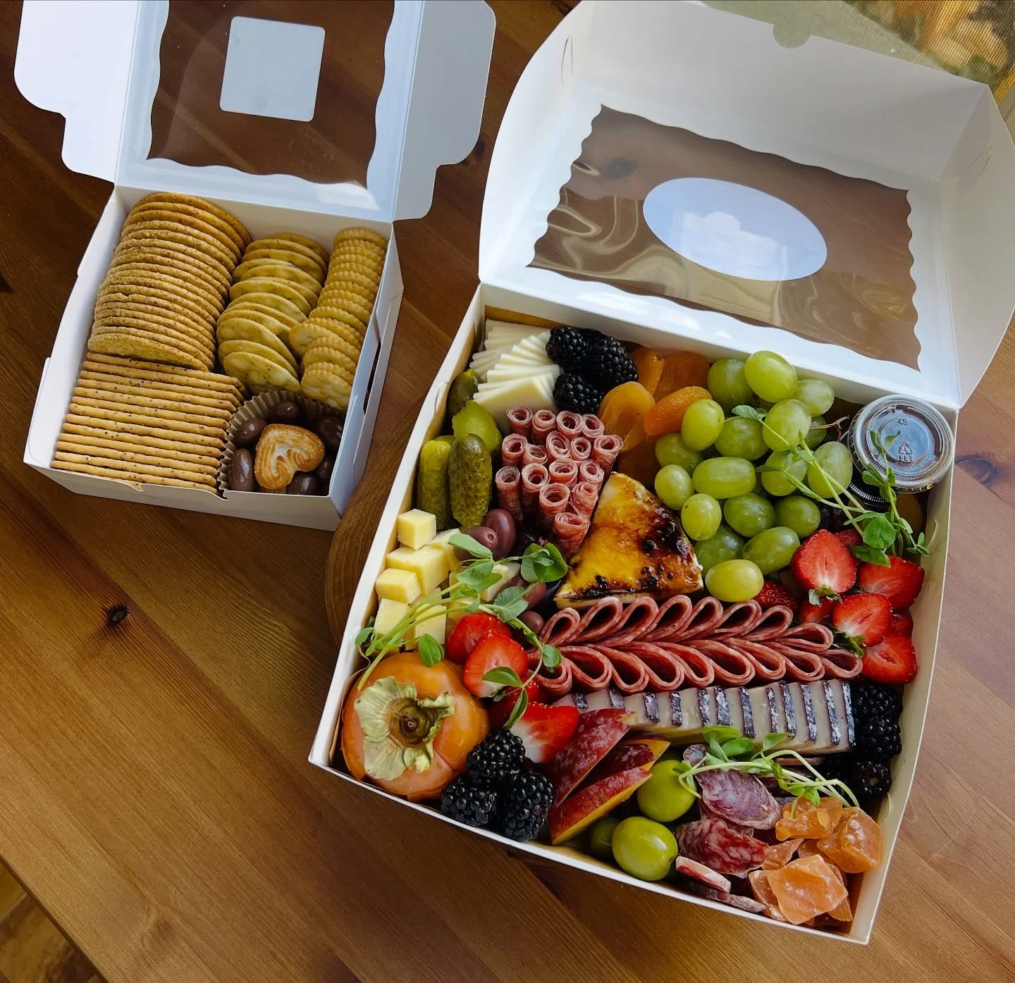 ❄️ Snow is falling, cheese is calling 🧀 A perfect night to stay inside, pour a glass of wine, and graze in style. 🍷

#briarhillgourmet #charcuteriebox #wineandcheese #firstsnow #grazebox #simcoecounty #simcoecountyliving #simcoecountyshoplocal