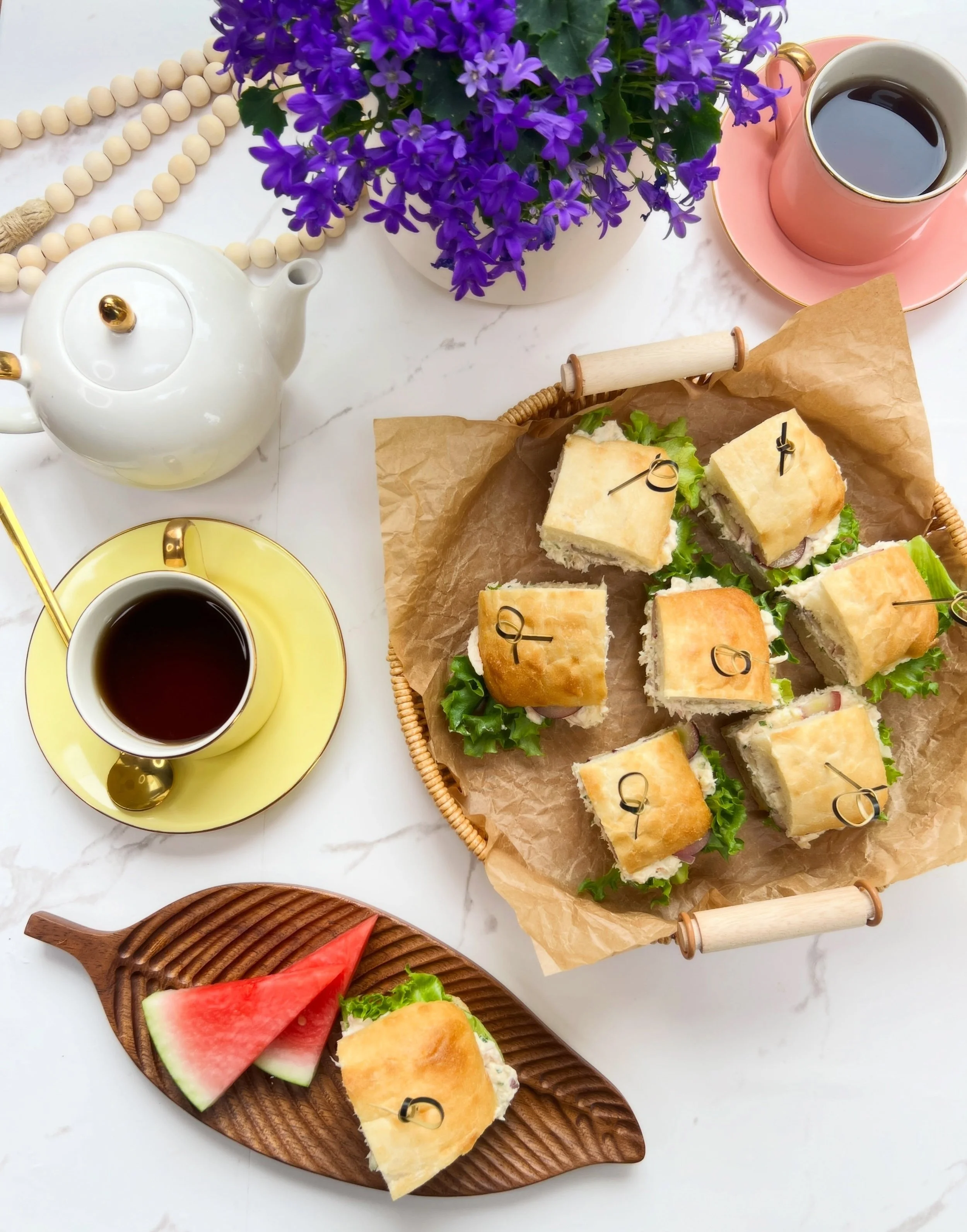 📣 NEW MENU ITEM! Continuing our brand new sandwich collection&hellip; introducing Chicken Salad Tea Sandwiches! 🫖🥪

👉 Made with our creamy house-made chicken salad on soft ciabatta bread and cut into delicate, easy-to-serve bites. Classic, comfor