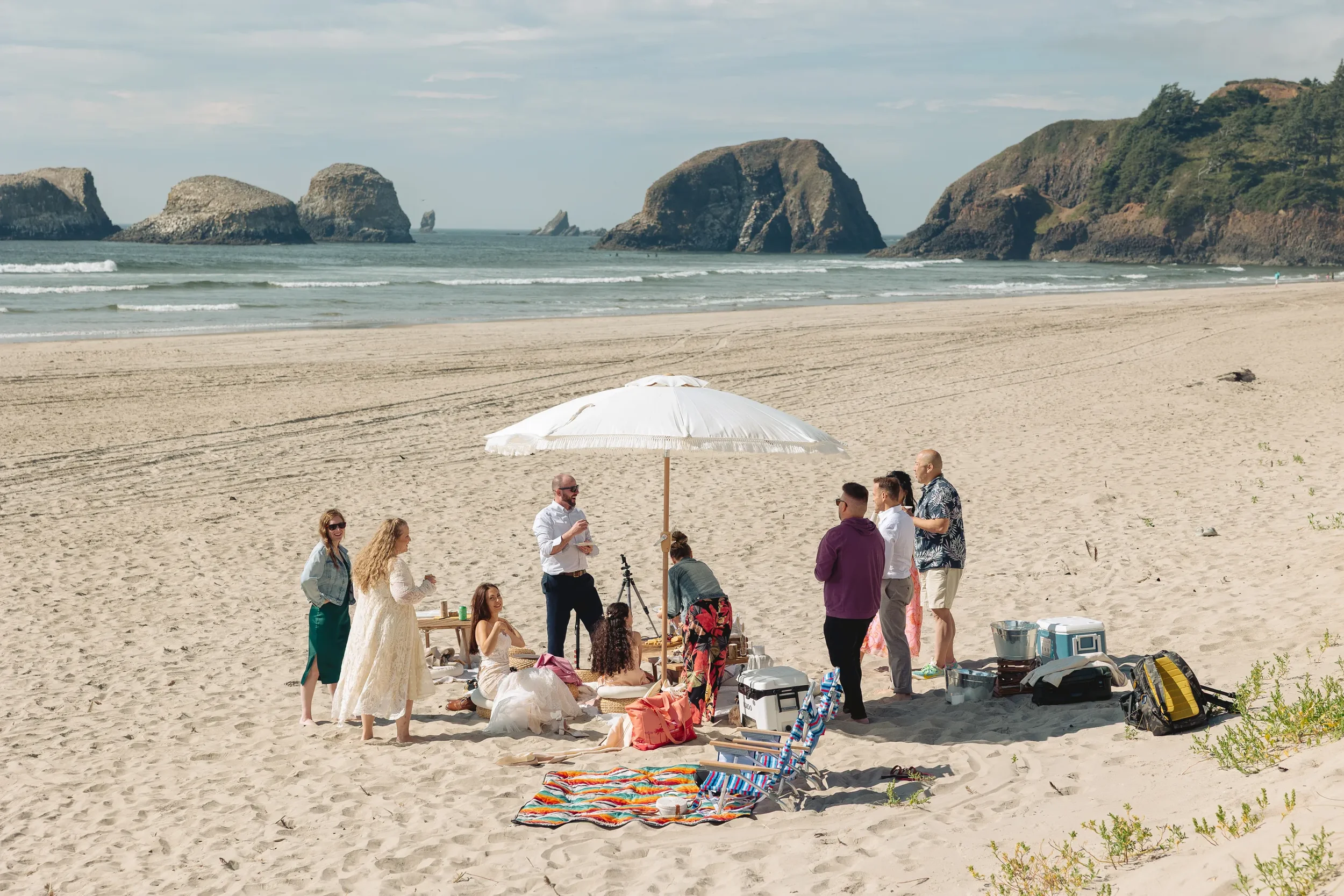 chapman-beach-wedding-ceremony-elopement-cannon-beach-oregon-44_result.webp