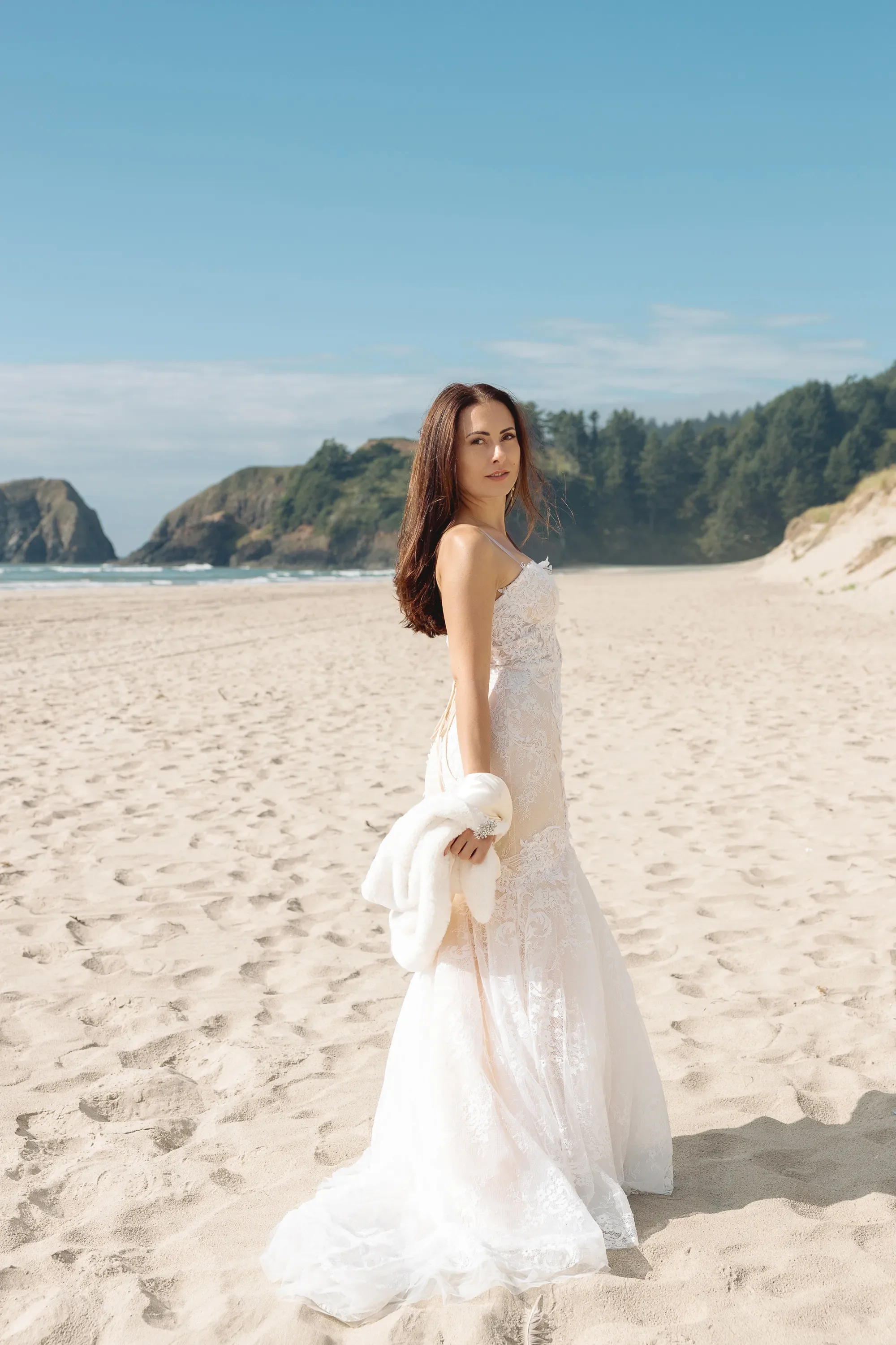 chapman-beach-wedding-ceremony-elopement-cannon-beach-oregon-51_result.webp