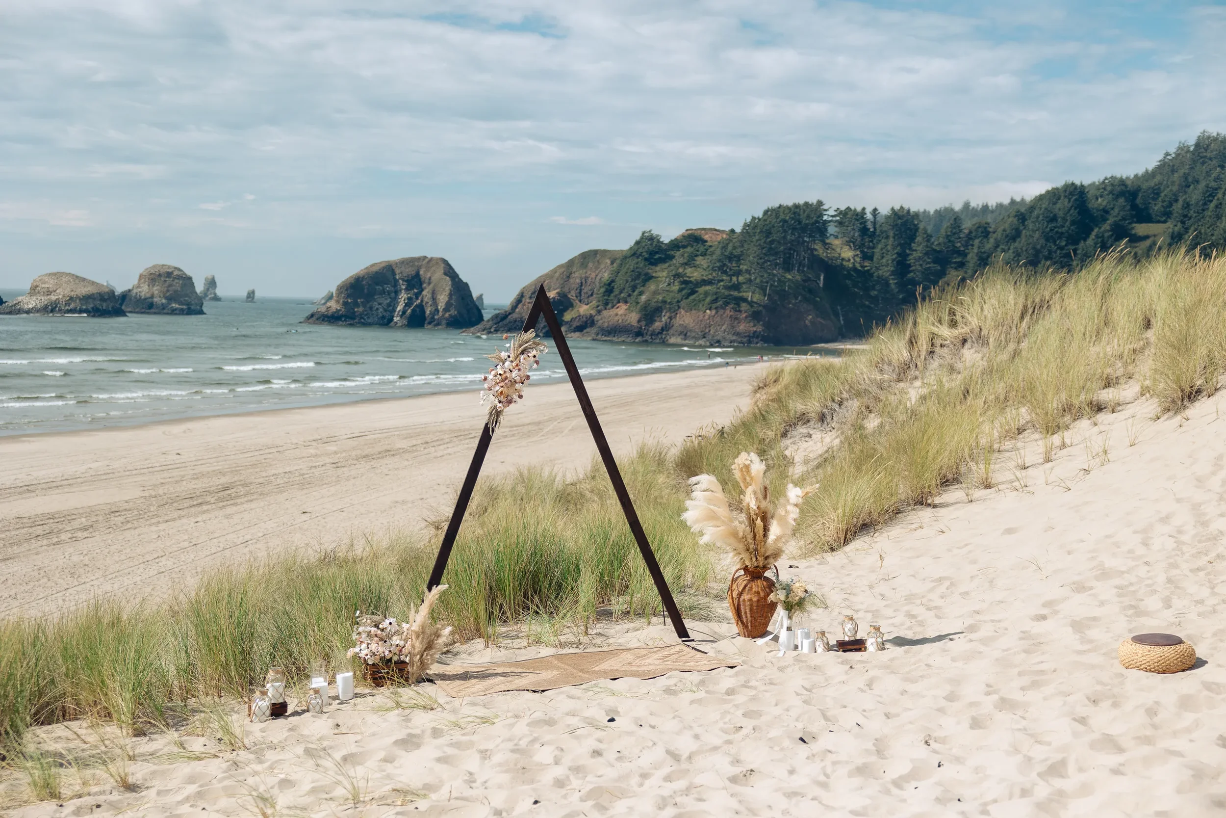 chapman-beach-wedding-ceremony-elopement-cannon-beach-oregon-38_result.webp