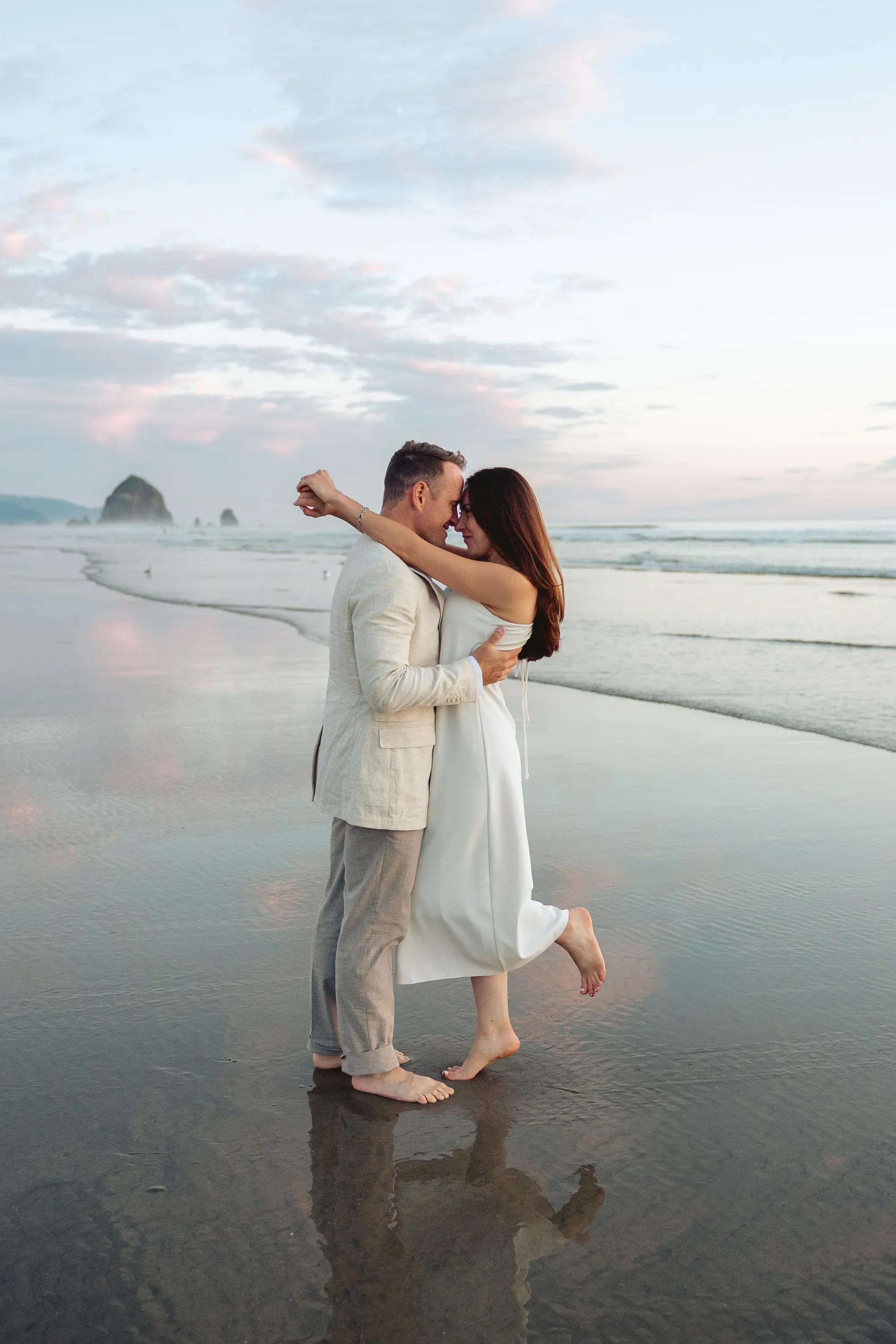 oregon-coast-sunset-elopement-photos-33_result.webp
