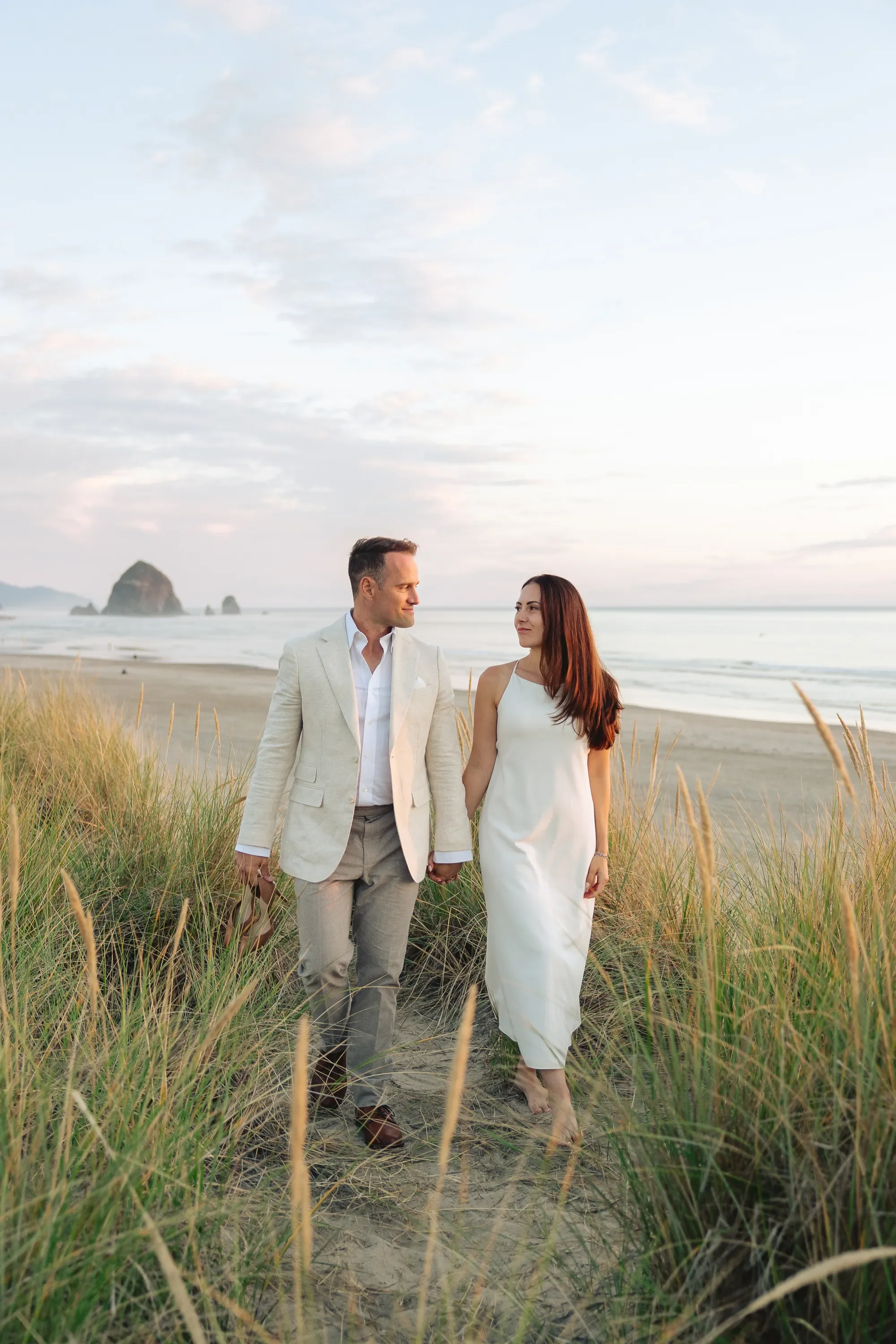 oregon-coast-sunset-elopement-photos-27_result.webp