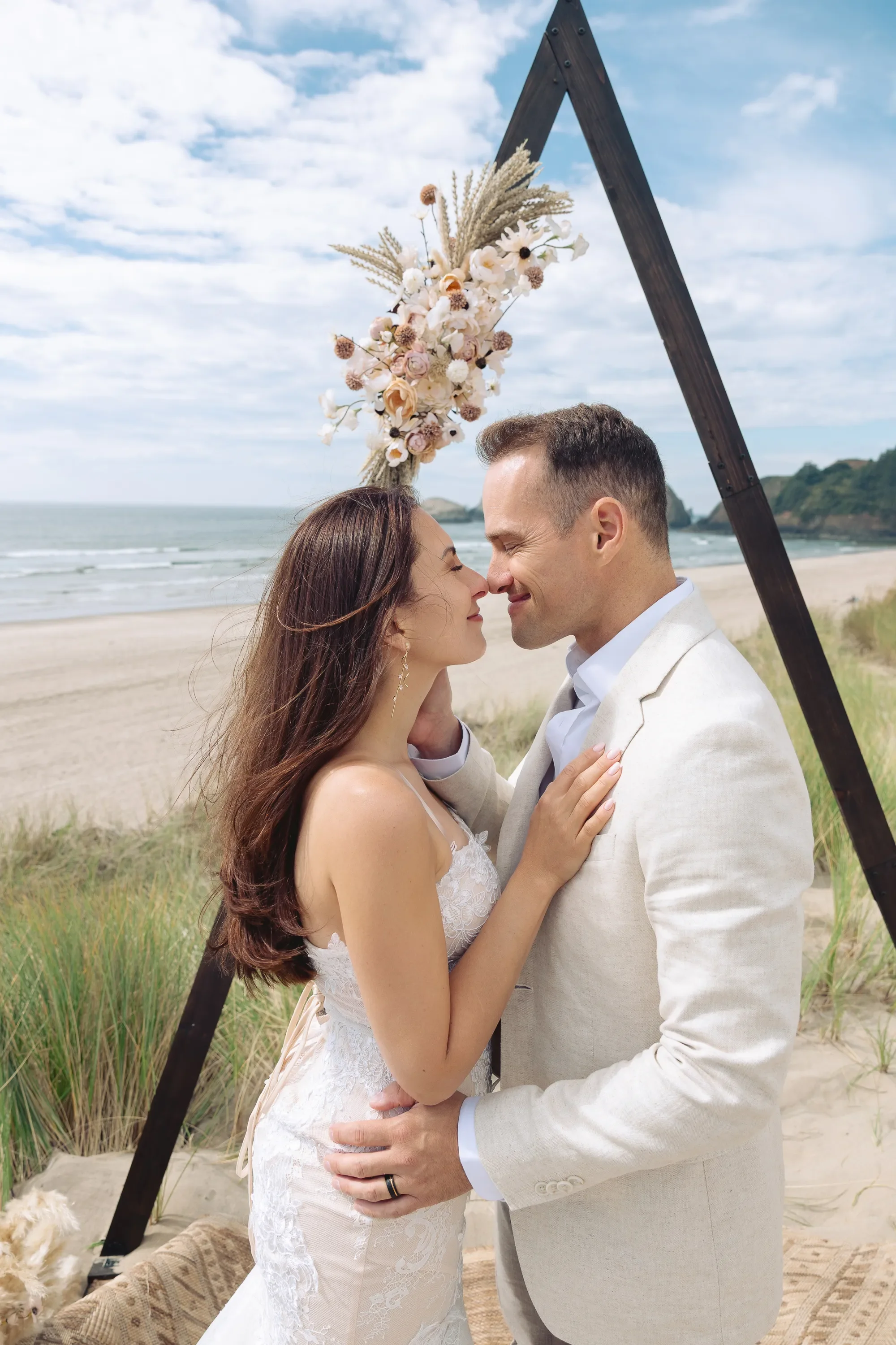 An Intimate Oregon Coast Elopement at Chapman Beach