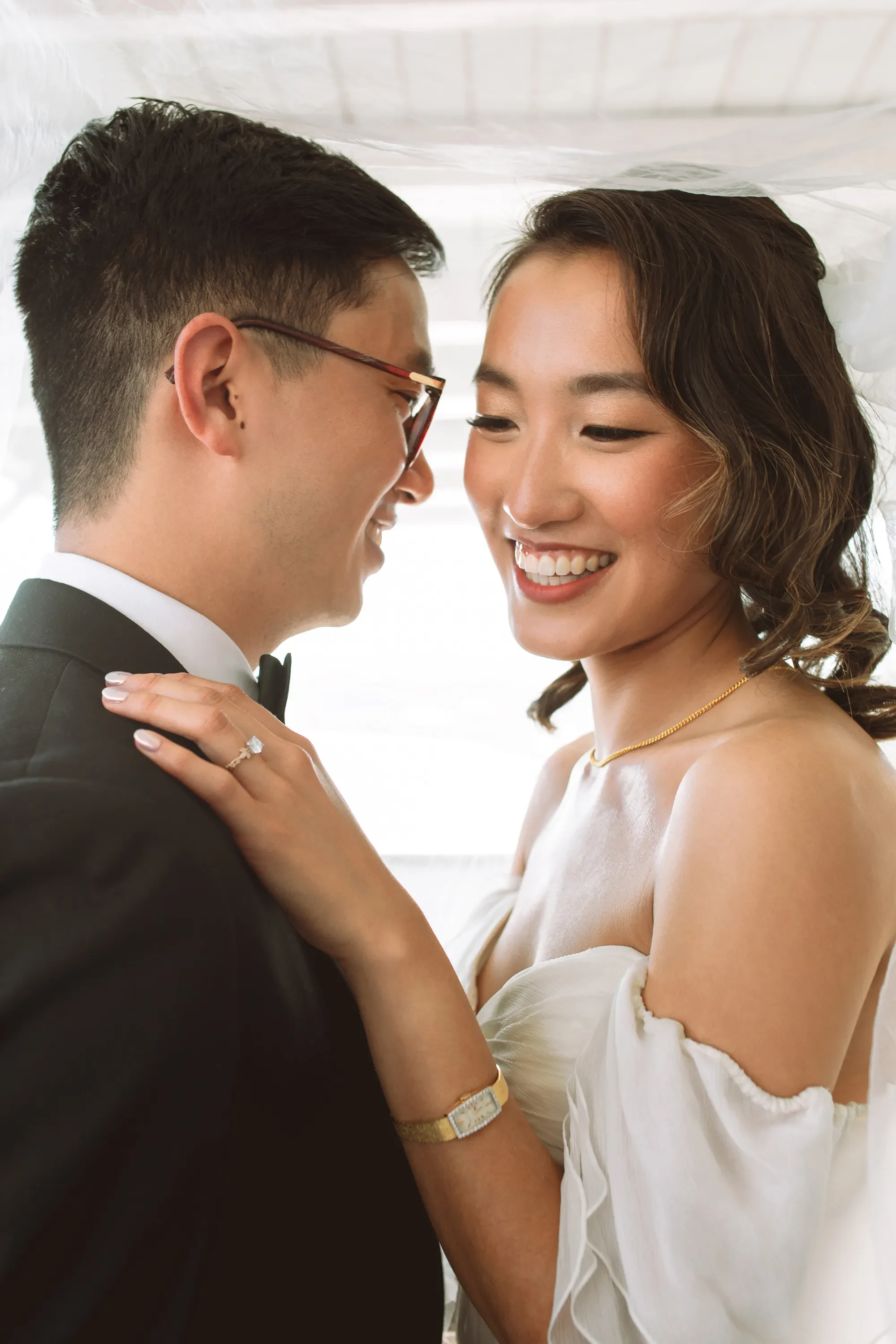 mv-skansonia-bride-and-groom-wedding-venue-seattle.webp