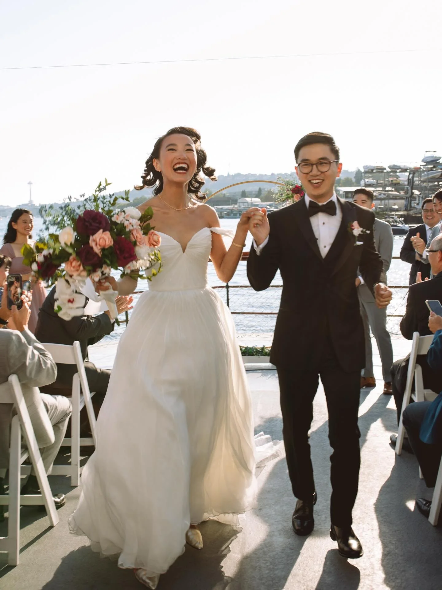I&rsquo;ll say it every time, @mv_skansonia is one of my favorite venues in Seattle. A floating venue with skyline views? It&rsquo;s hard to beat! 📸❤️