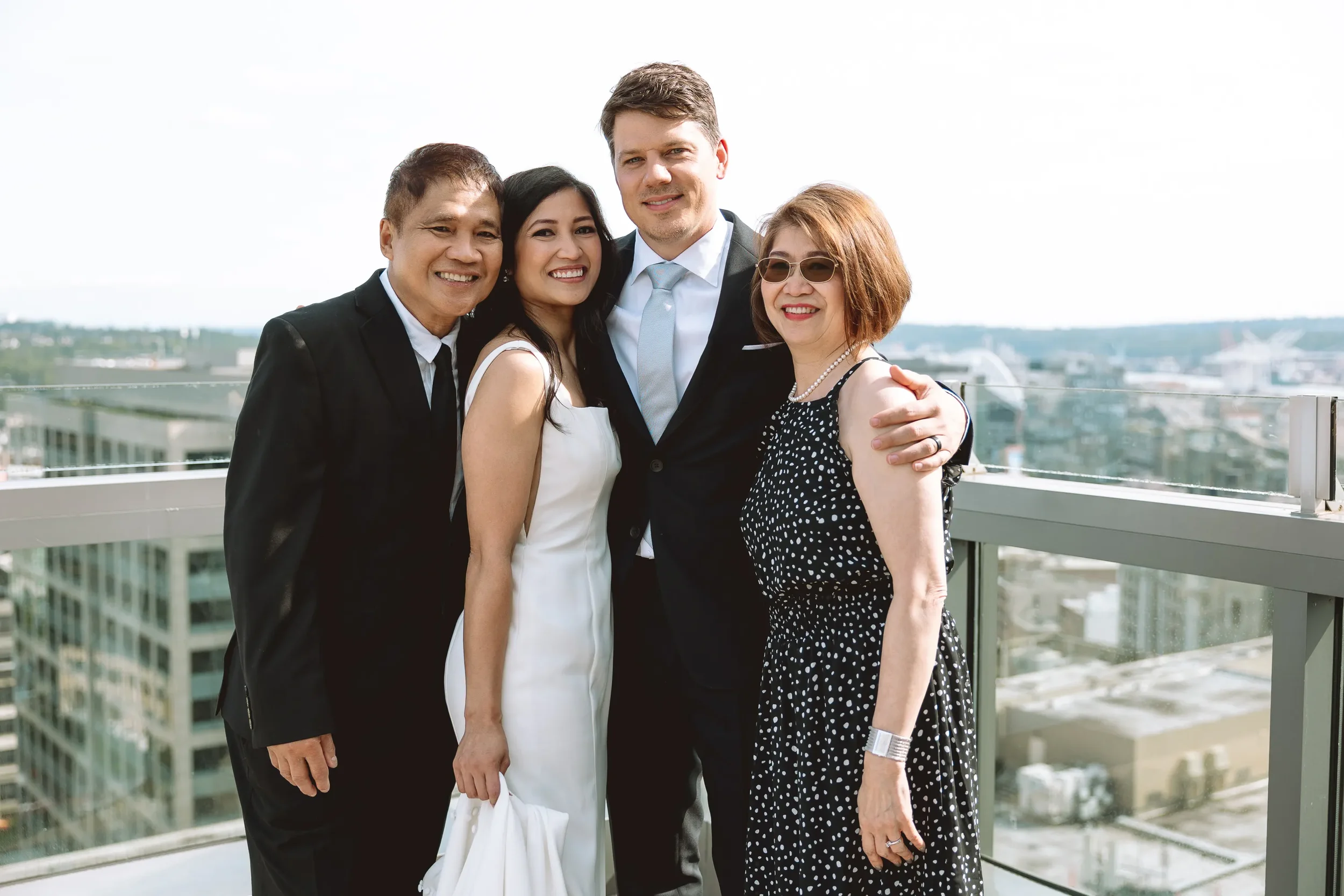 seattle-courthouse-wedding-seattle-municipal-court-rooftop-3.webp