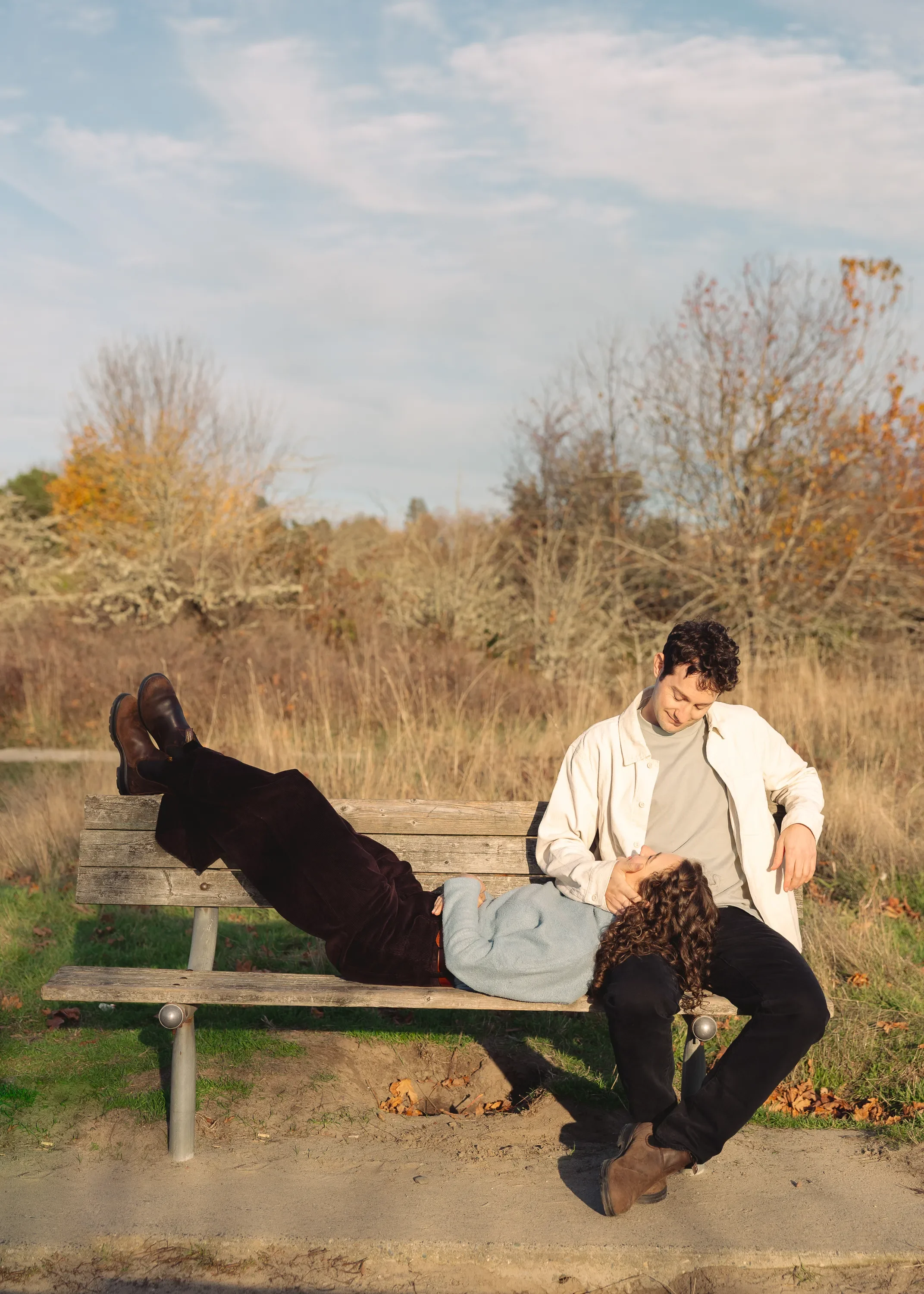 discovery-park-engagement-photos-seattle-wedding-photographer-26.webp