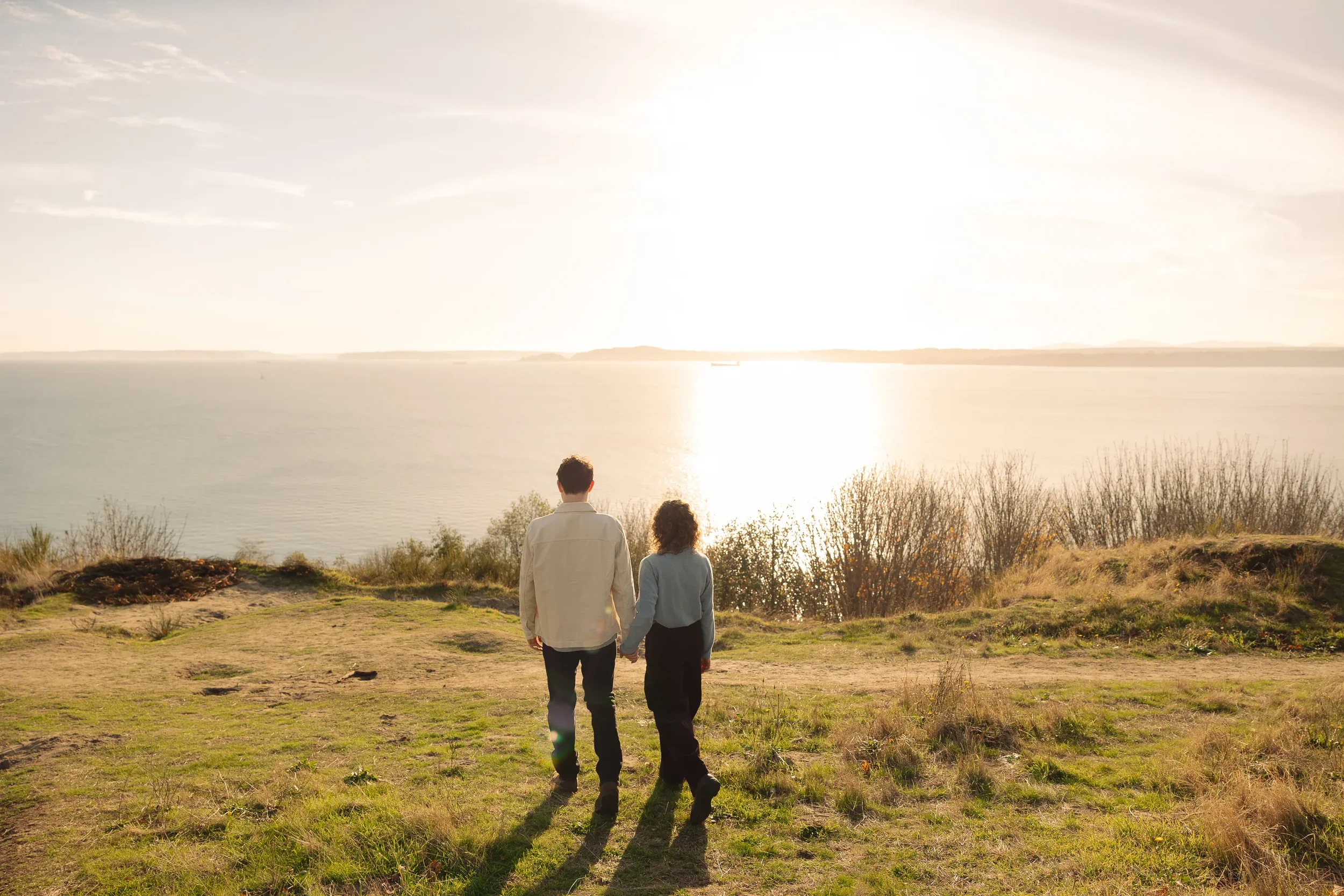 discovery-park-engagement-photos-seattle-wedding-photographer-27.webp