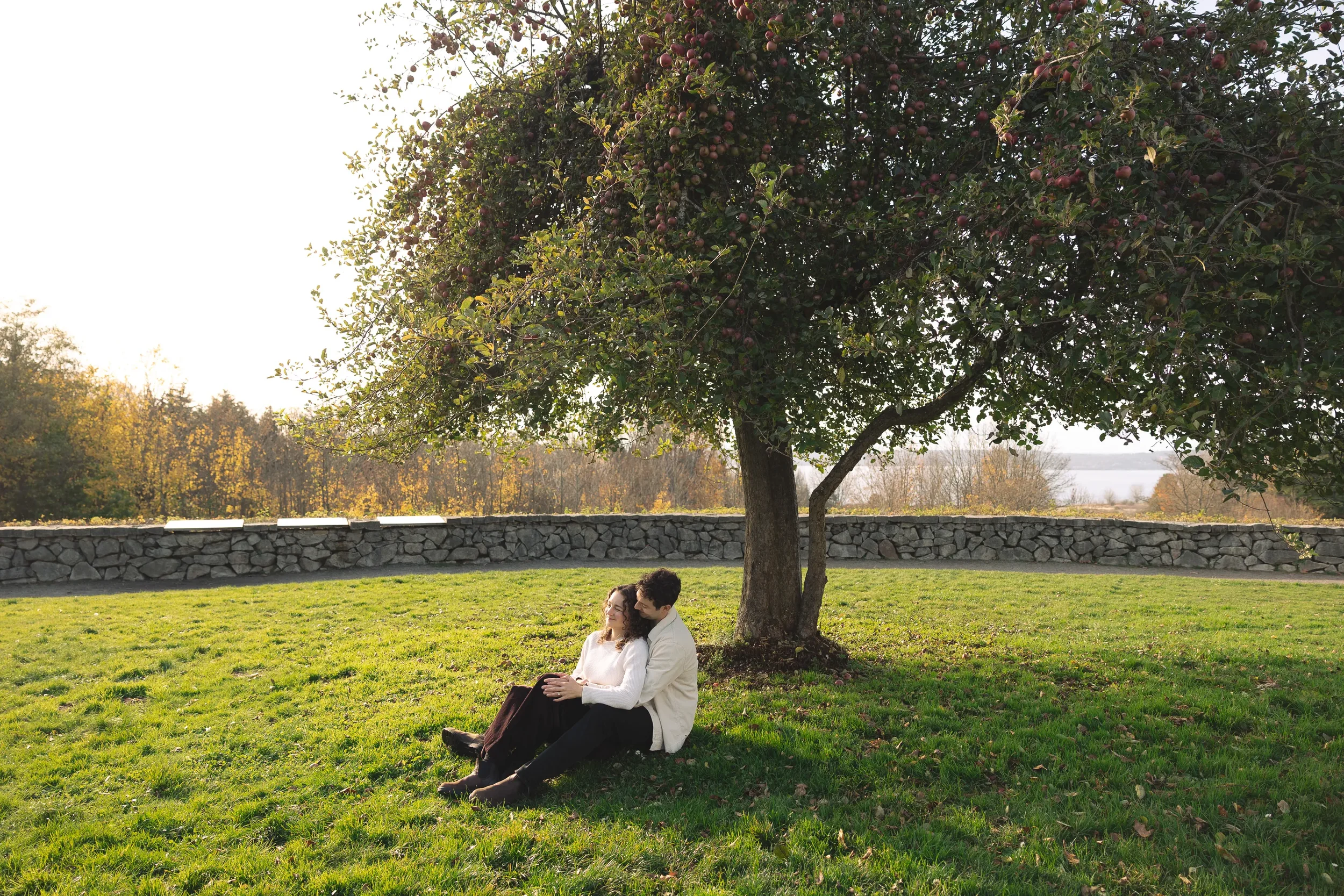 discovery-park-engagement-photos-seattle-wedding-photographer-8.webp