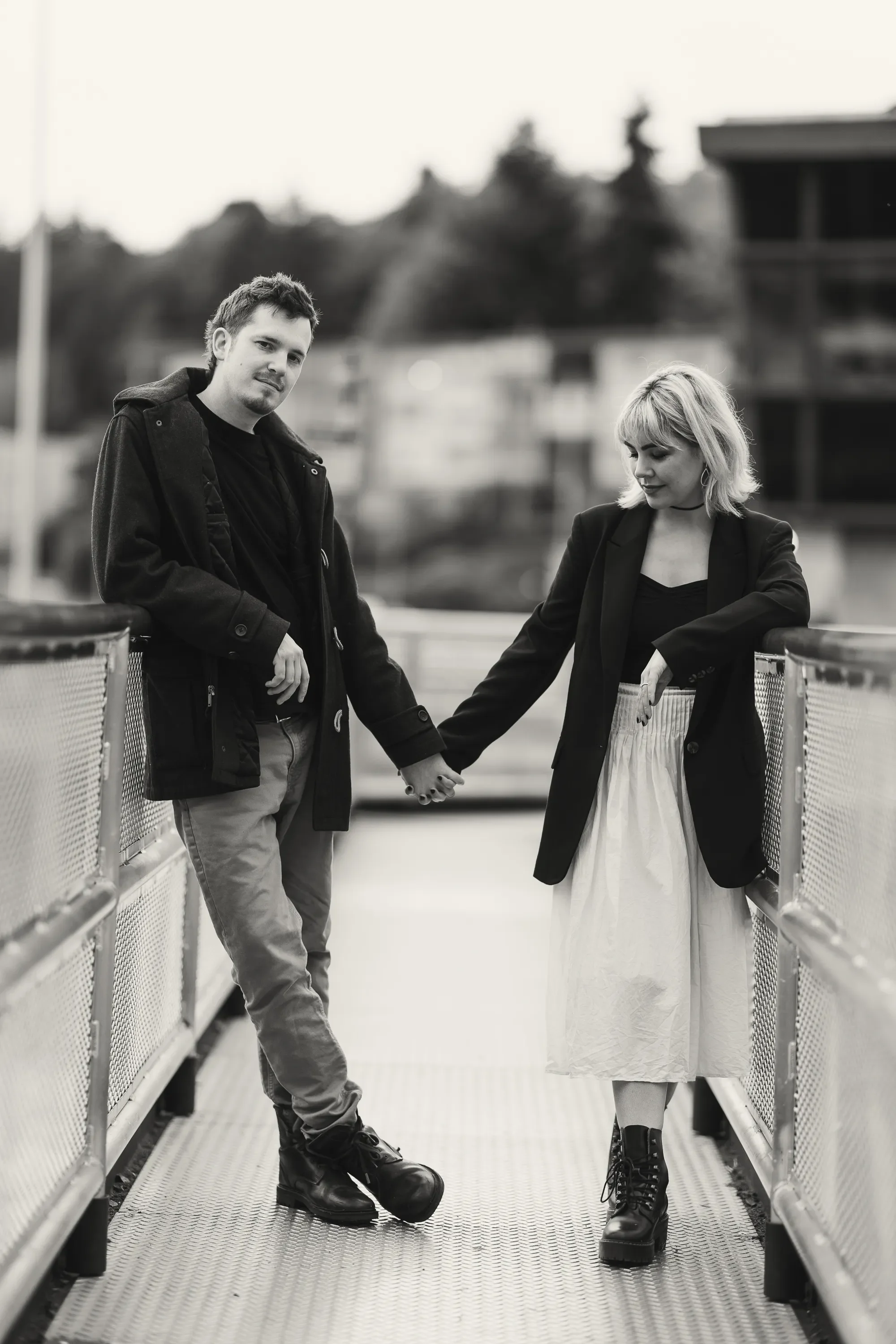 ballard-locks-seattle-waterfront-photoshoot-2.webp
