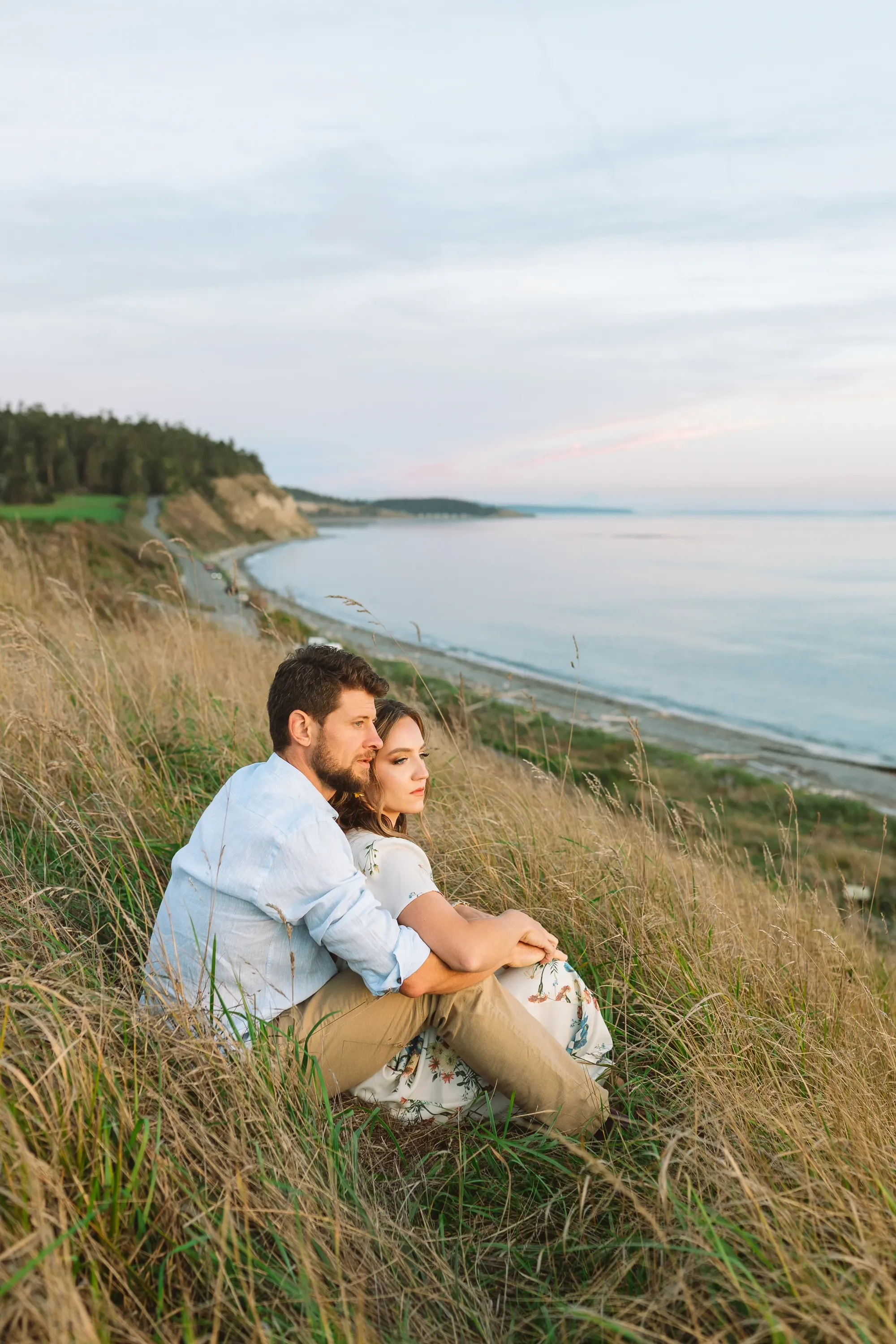 engagement-photos-ebey's-landing-whidbey-island-6.webp
