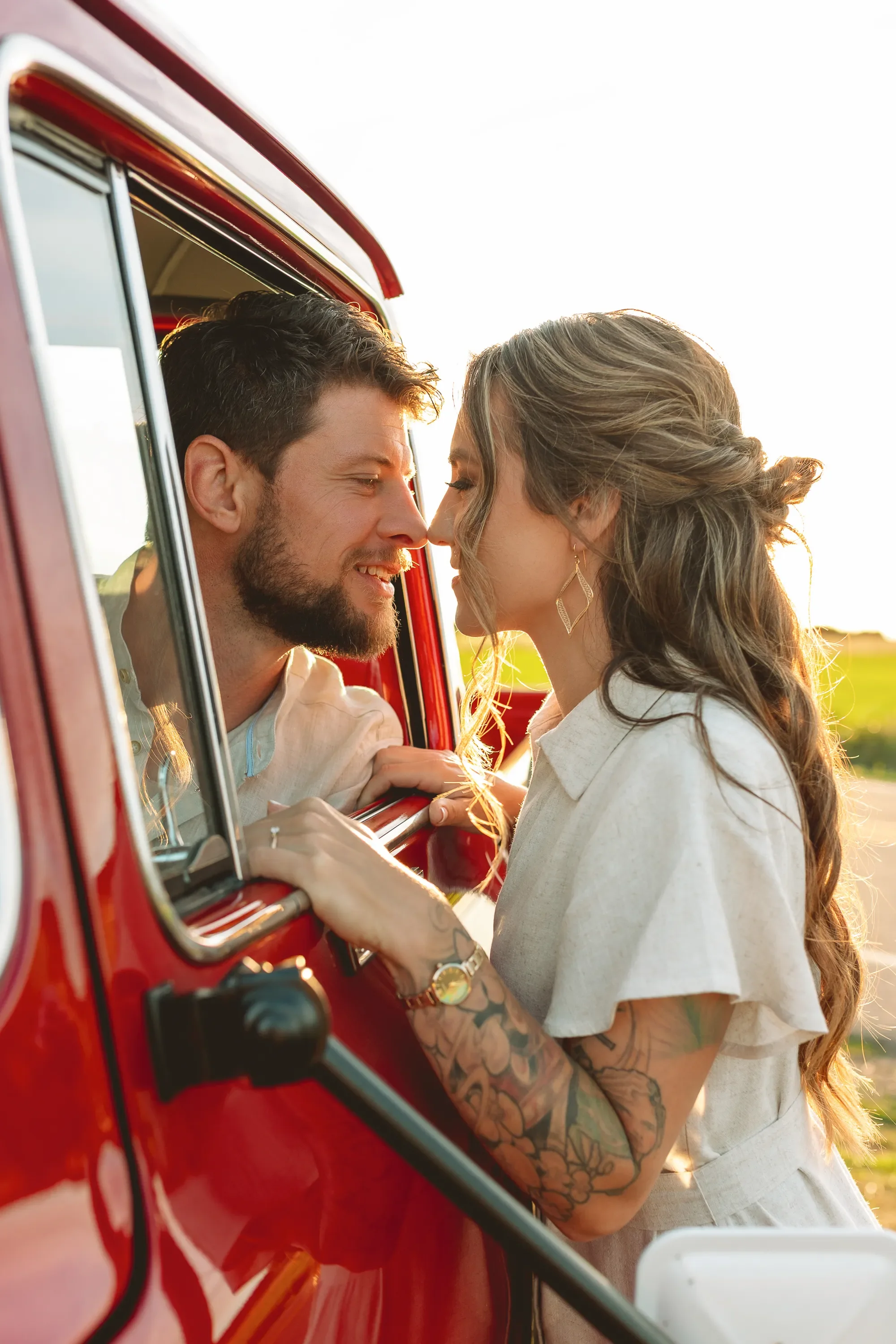 vintage-car-engagement-photoshoot-whidbey-island-4.webp