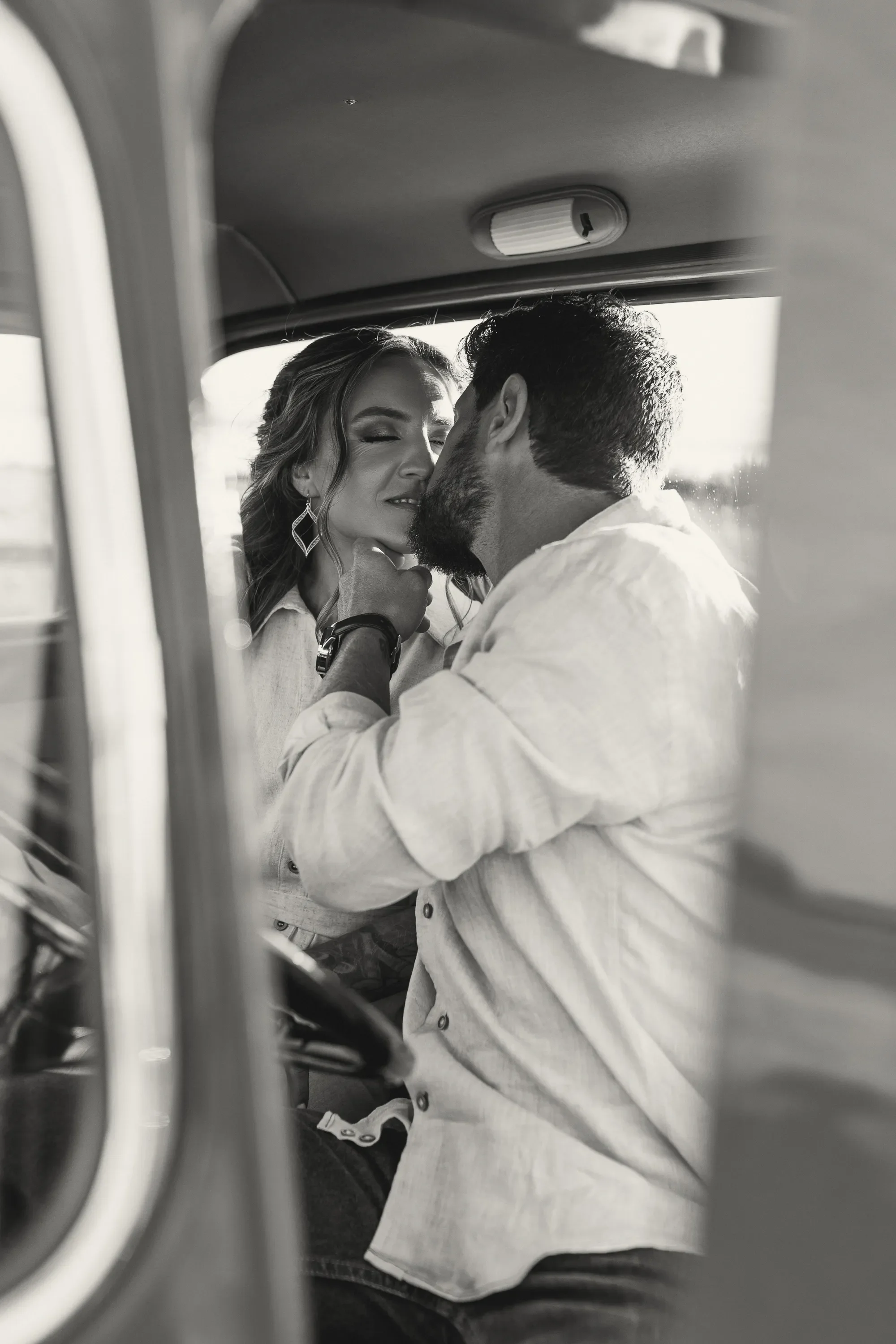 whidbey-island-couple-session-vintage-red-ford-truck-5 (1).webp