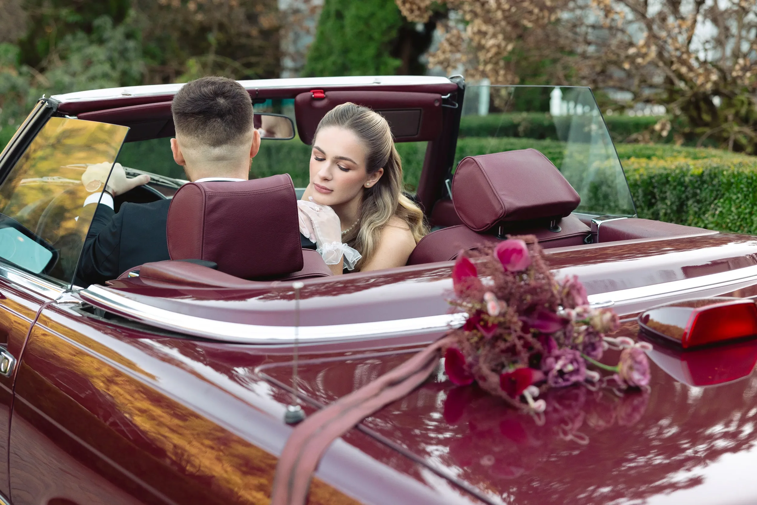 seattle-luxury-wedding-at-fox-hollow-farm-13.webp