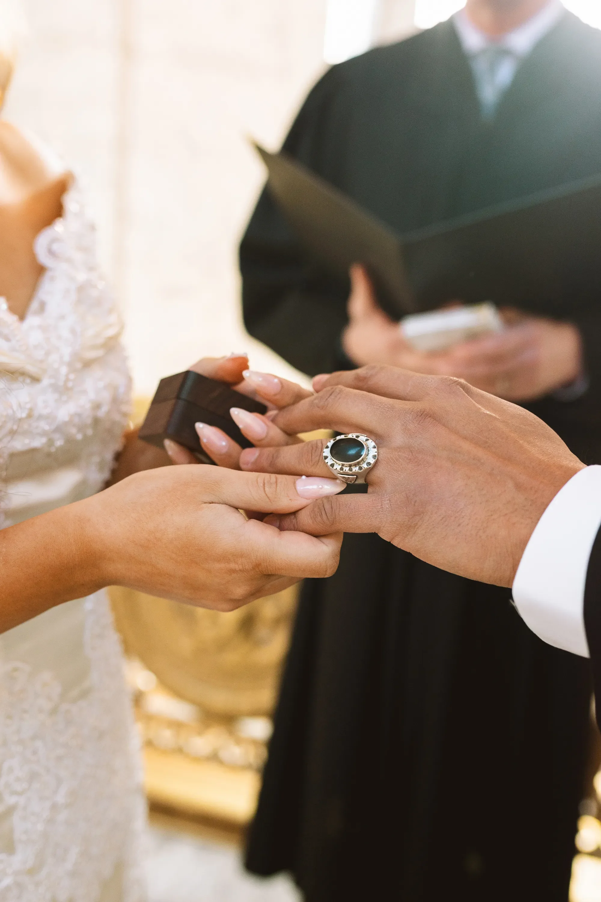 state-capitol-wedding-photographer-olympia-washington-2.webp