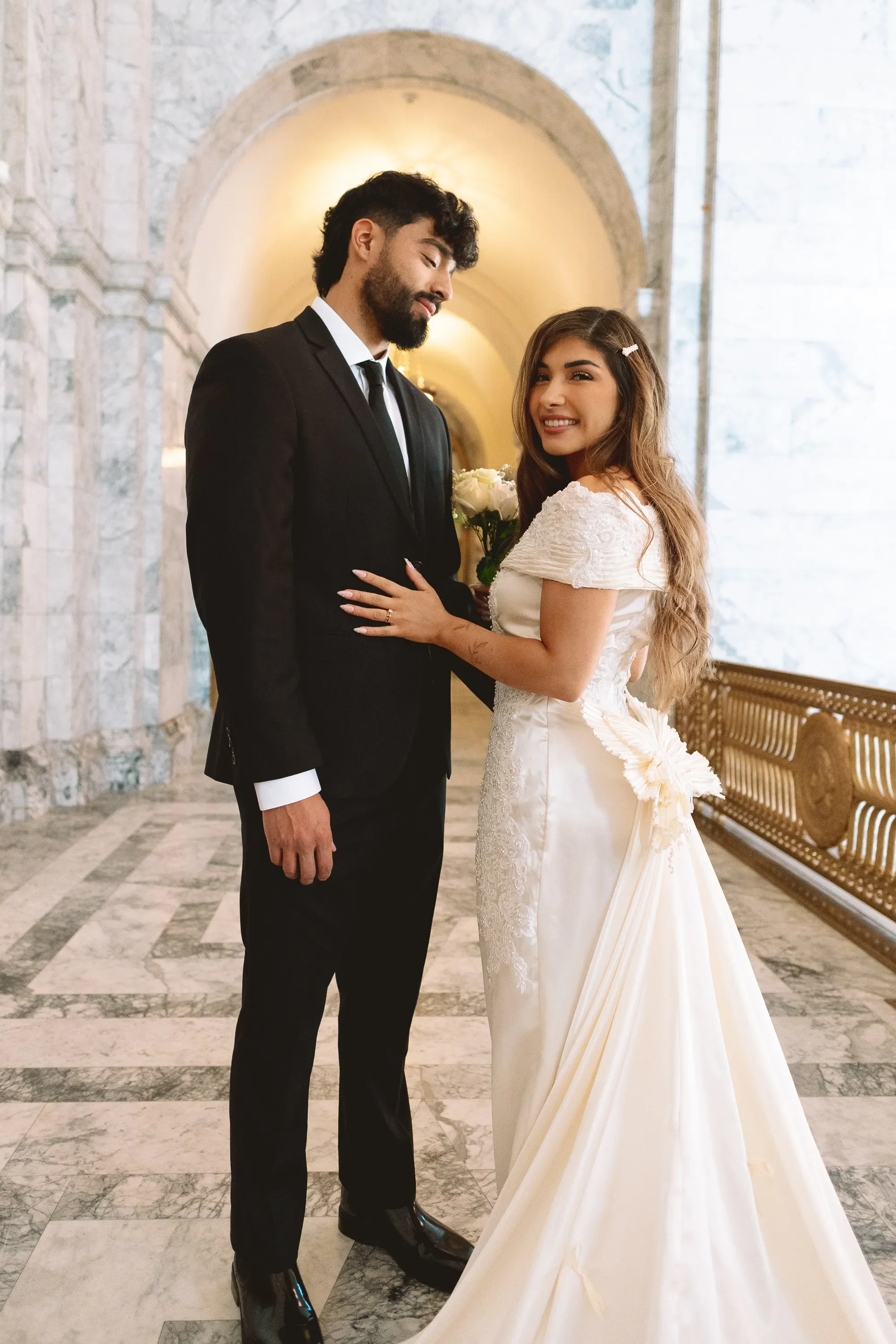 civil-ceremony-at-olympia-washington-state-capitol-4.webp