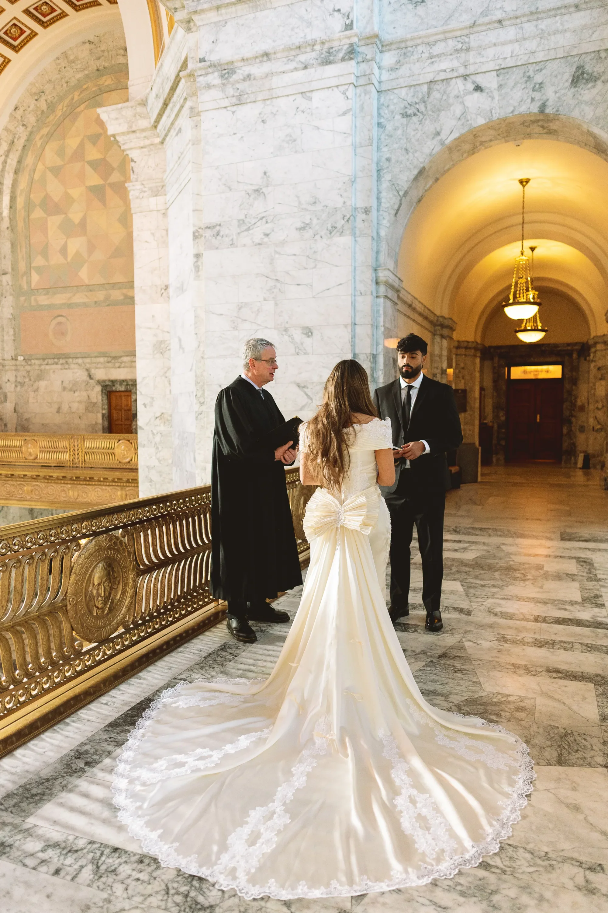 washington-state-capitol-wedding-olympia-3.webp