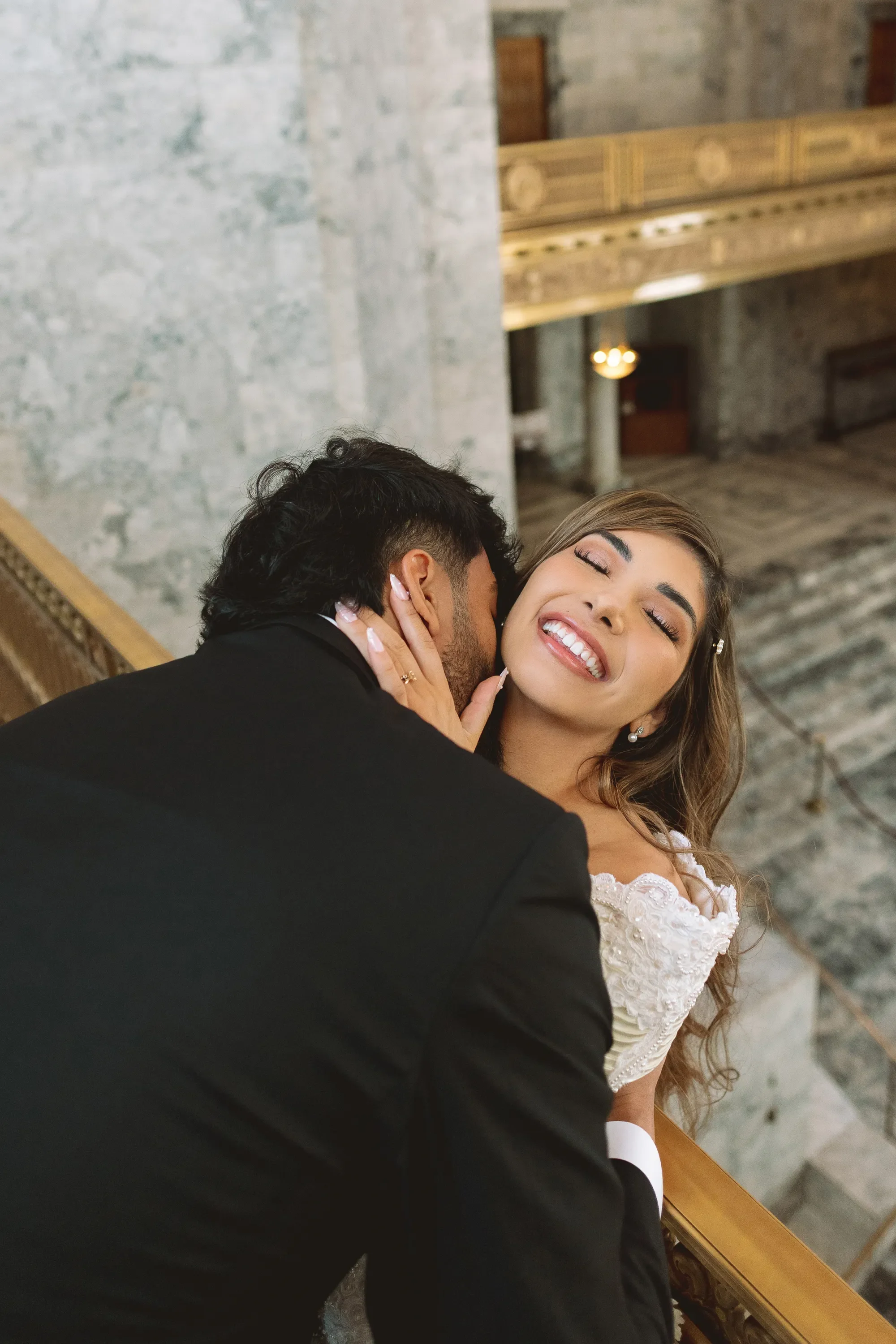 civil-wedding-ceremony-state-capitol-building-olympia-washington-3.webp