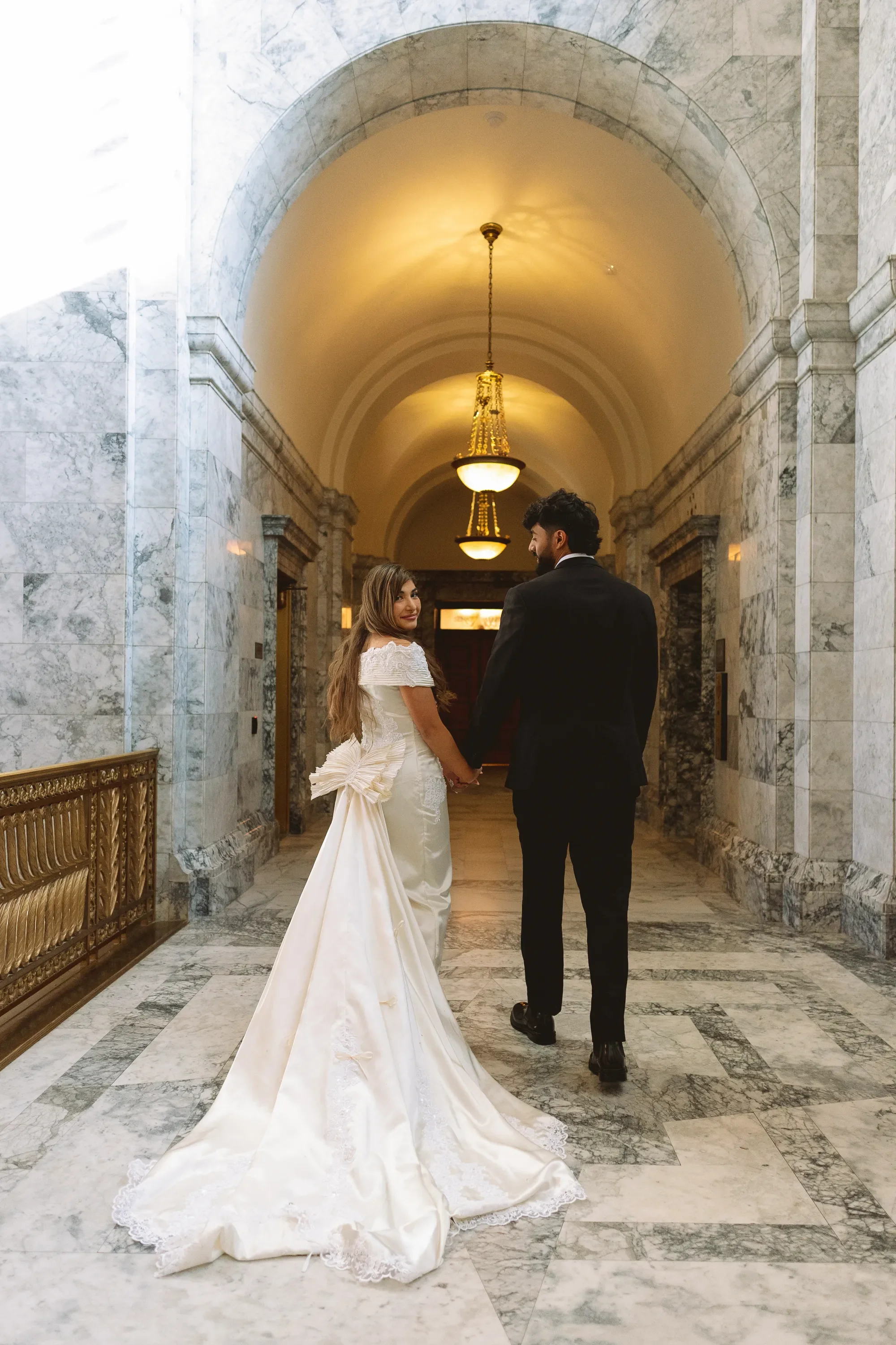 civil-wedding-ceremony-state-capitol-building-olympia-washington-4.webp
