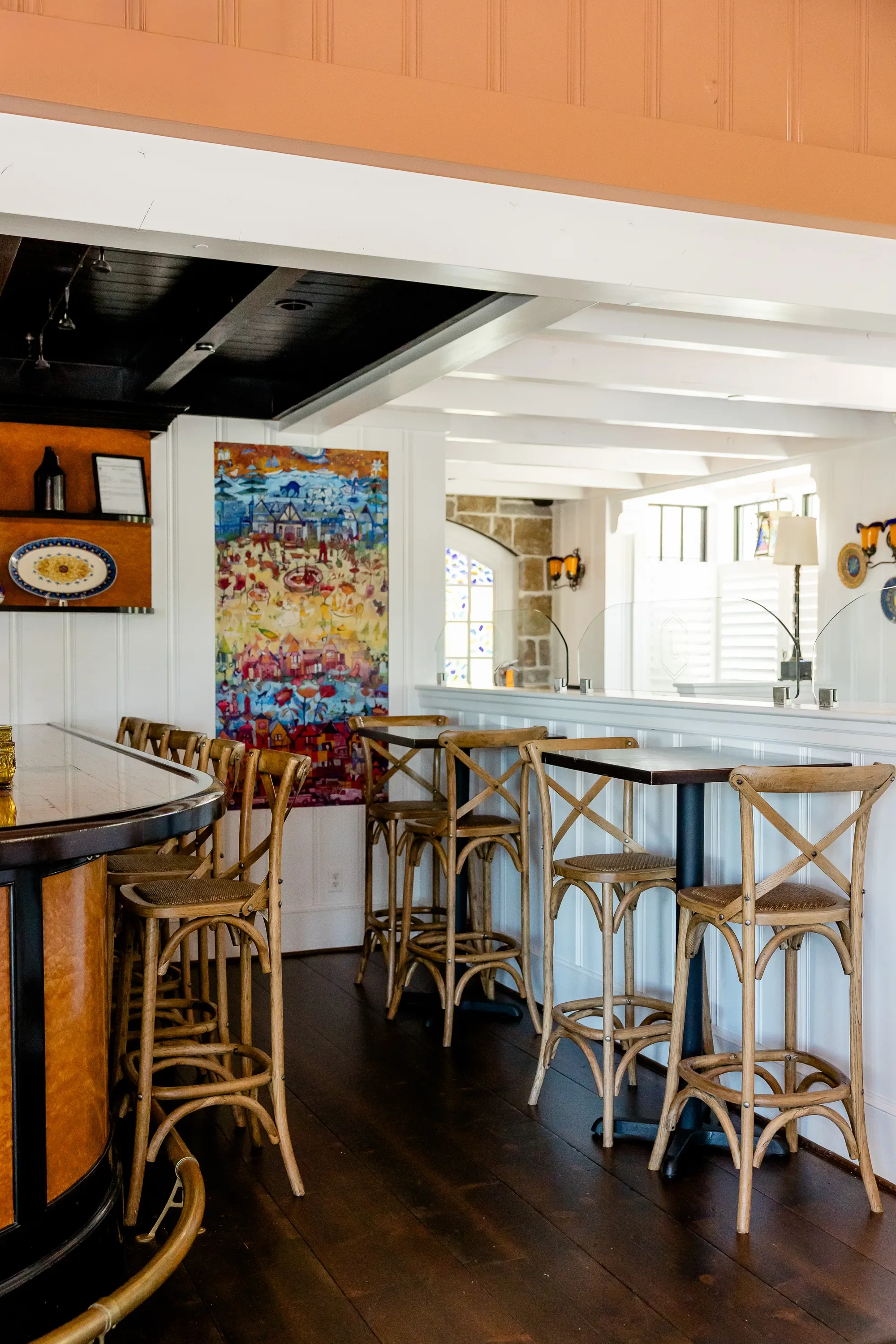 joey_s-restaurant-manor-house-bainbridge-island-20.webp