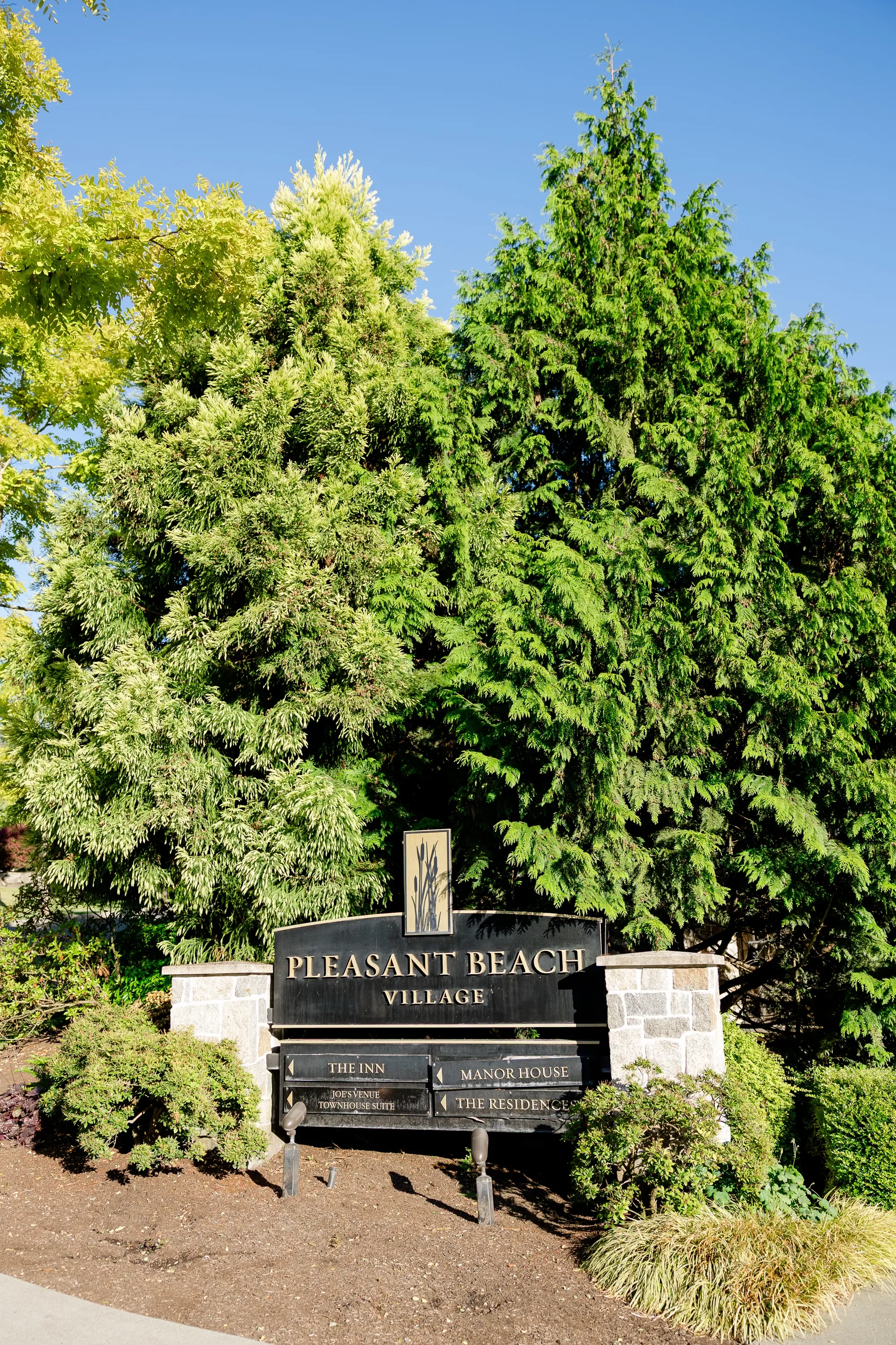 pleasant-beach-village-bainbridge-island-2.webp
