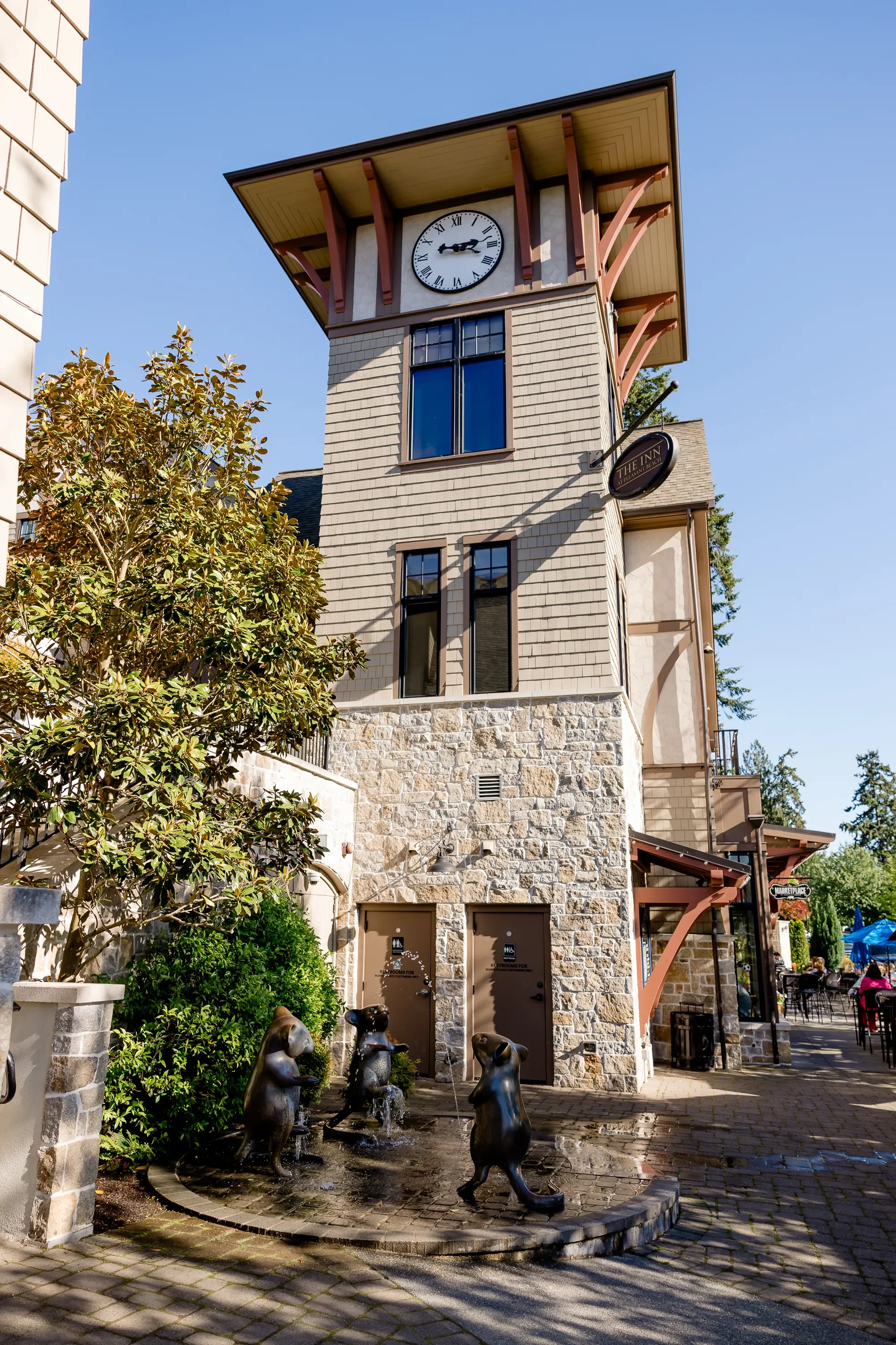 pleasent-beach-village-bainbridge-island.webp
