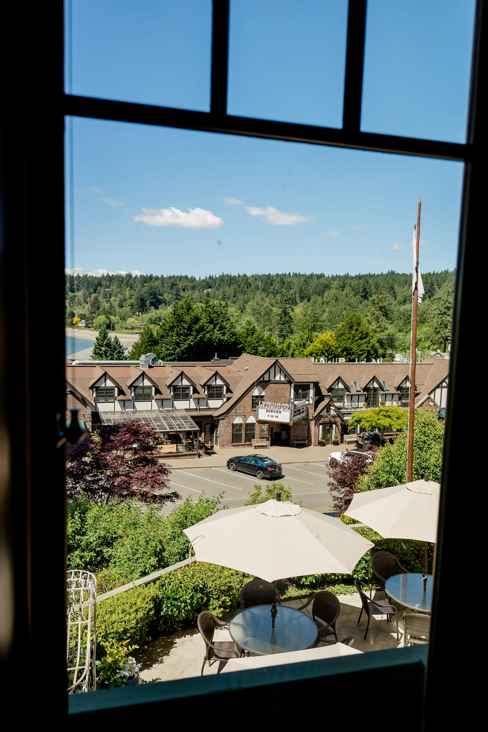 the-manor-house-wedding-venue-bainbridge-island-wa-14.webp
