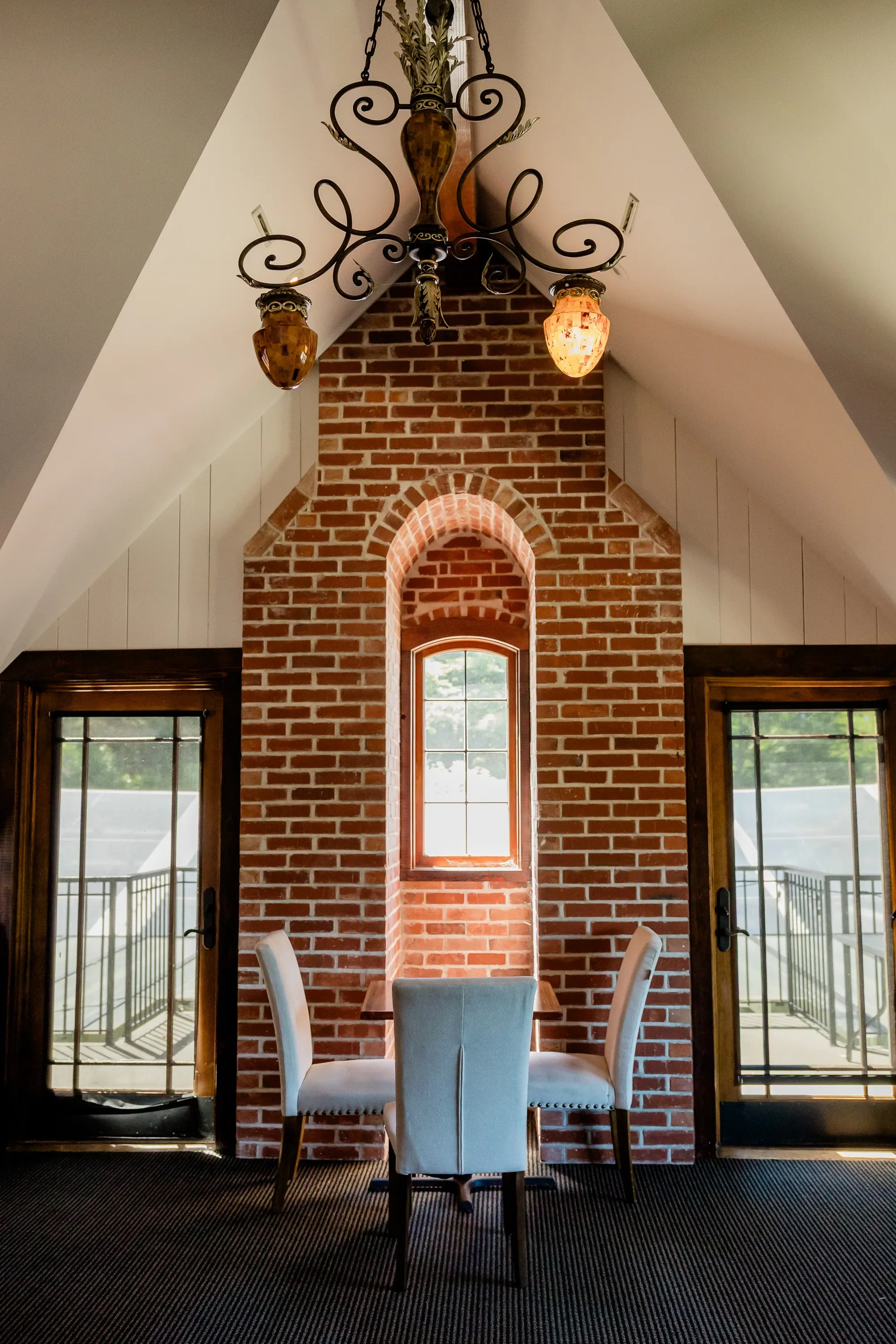 the-manor-house-wedding-venue-bainbridge-island-wa-17.webp