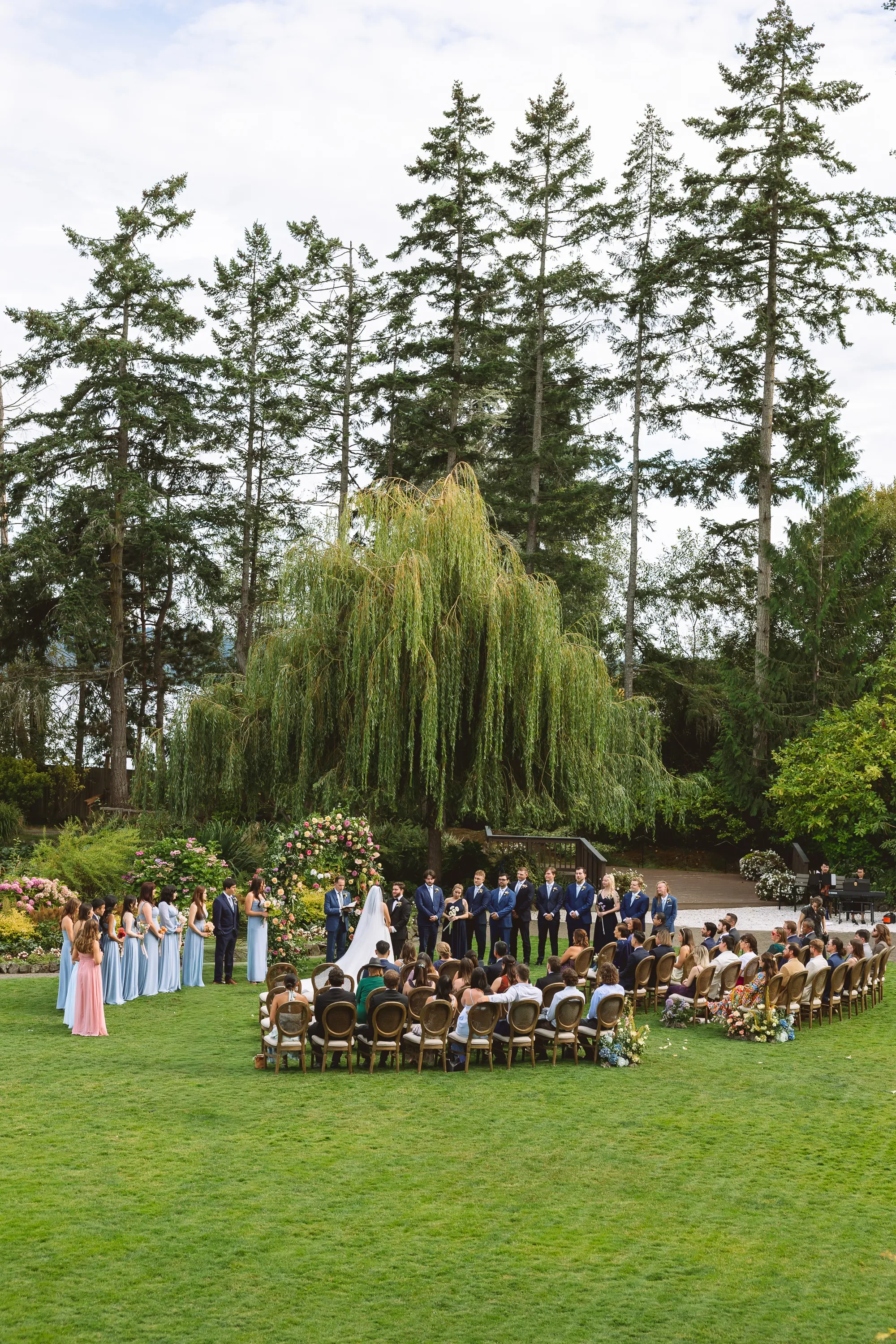 luxury-wedding-outdoor-graden-ceremony-kiana-lodge.webp