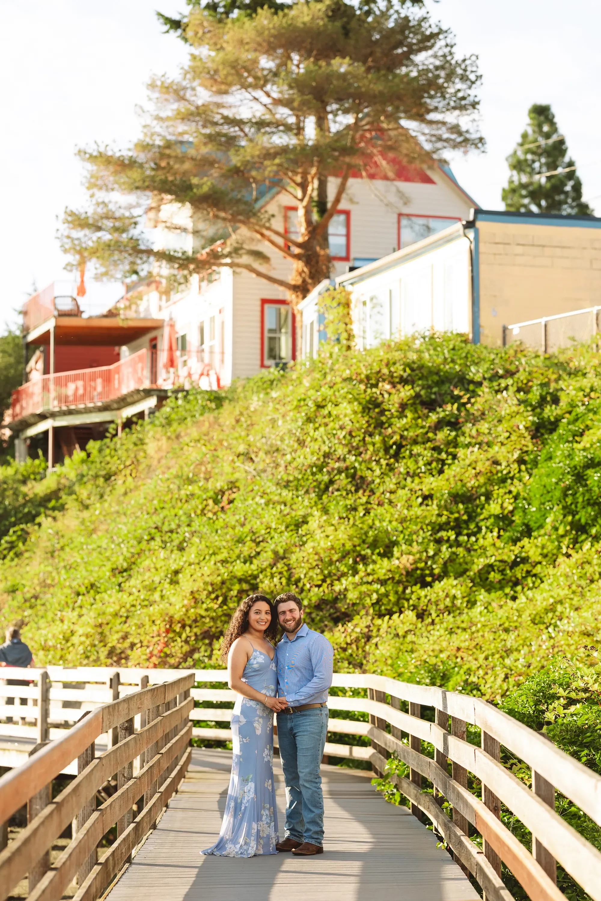 couple-photoshoot-in-downtown-poulsbo-3.webp