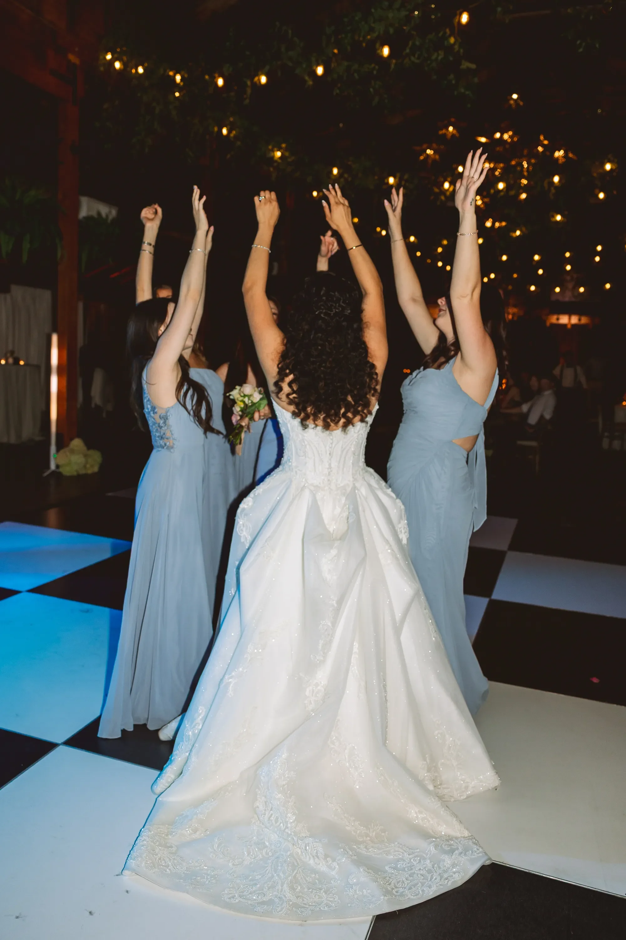 wedding-dancing-kiana-lodge.webp
