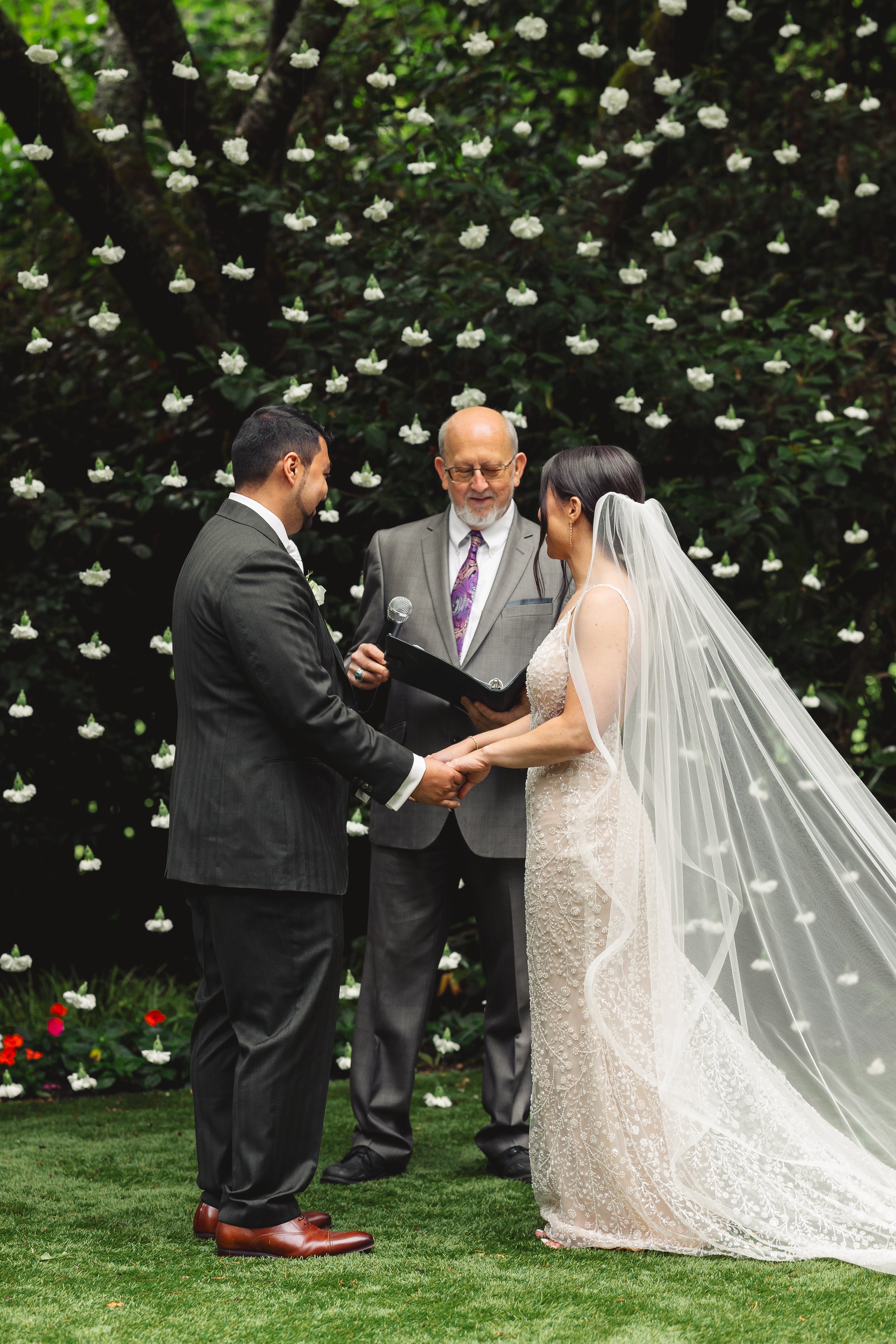 Robinswood-House-Wedding-Photos-Bellevue-Wedding-Venue-4.jpg