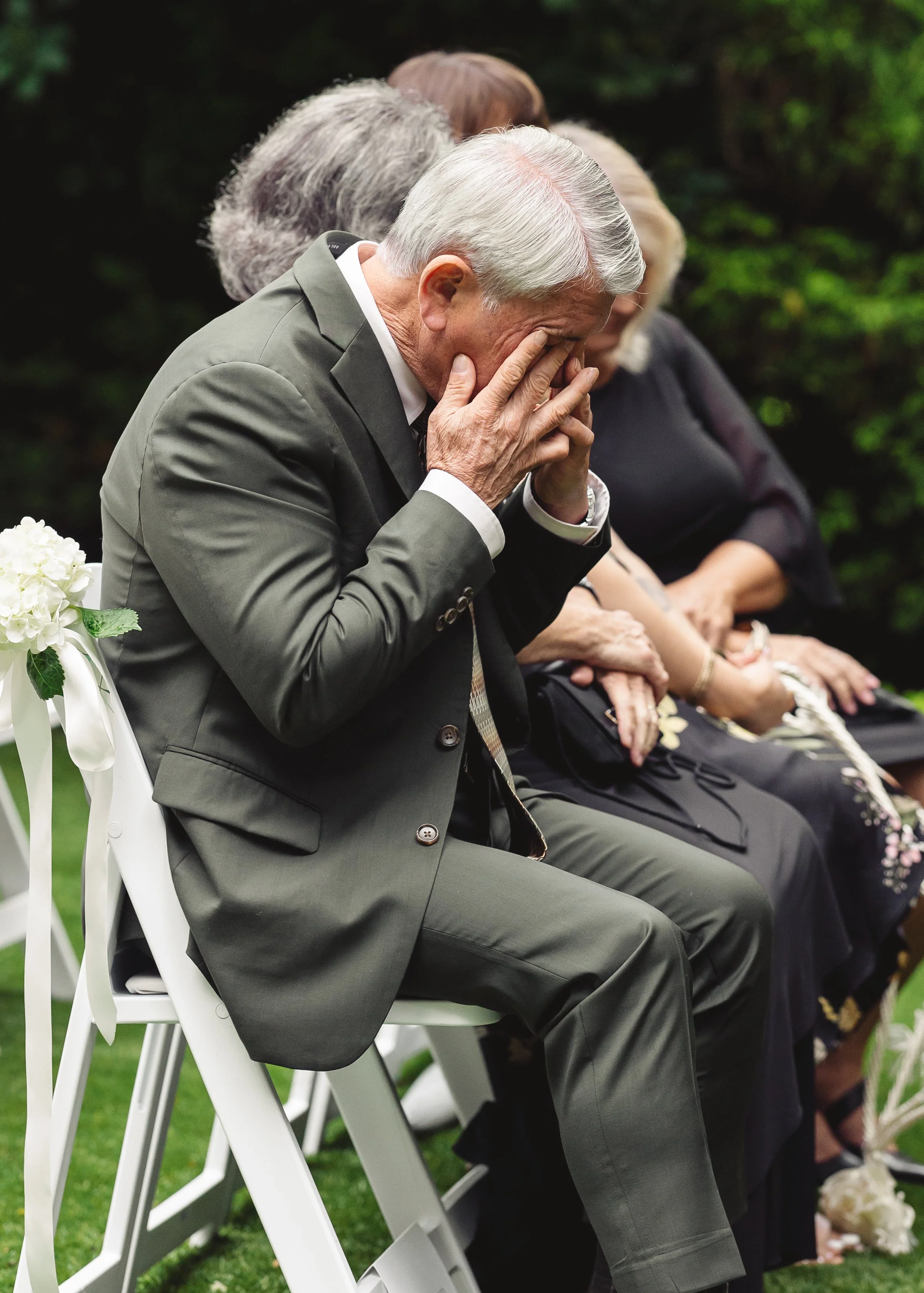 Outdoor-Wedding-at-Robinswood-House-Bellevue-10.jpg