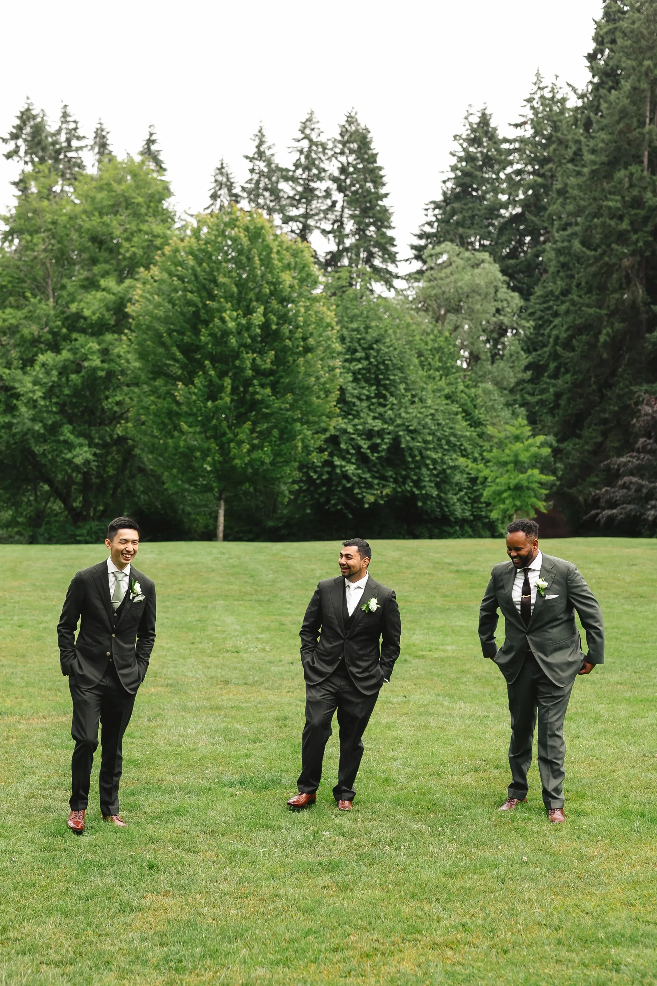 Robinswood-House-Wedding-Seattle-Wedding-Photographer.webp