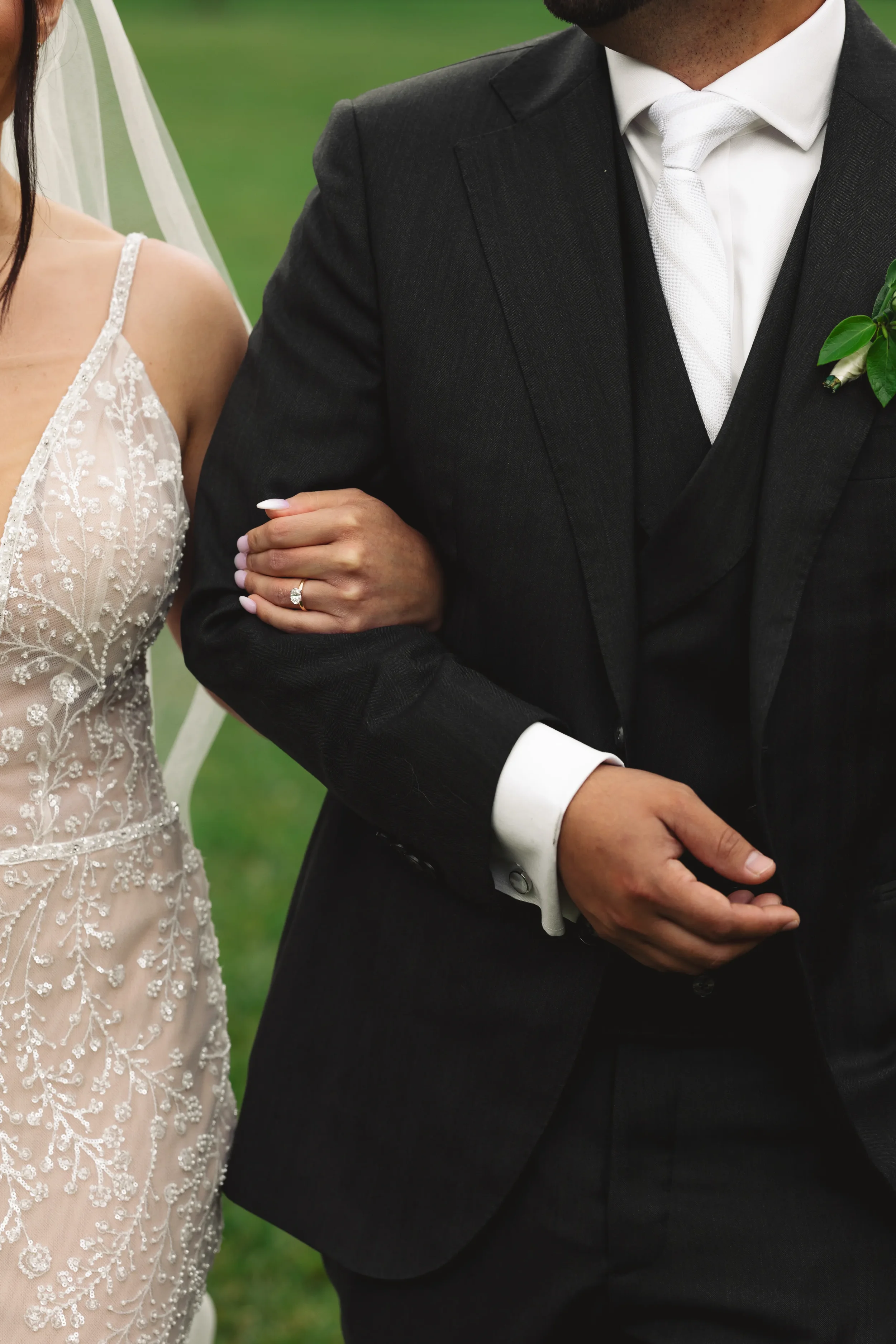 Wedding-Photos-at-Robinswood-House-Bellevue-7.webp
