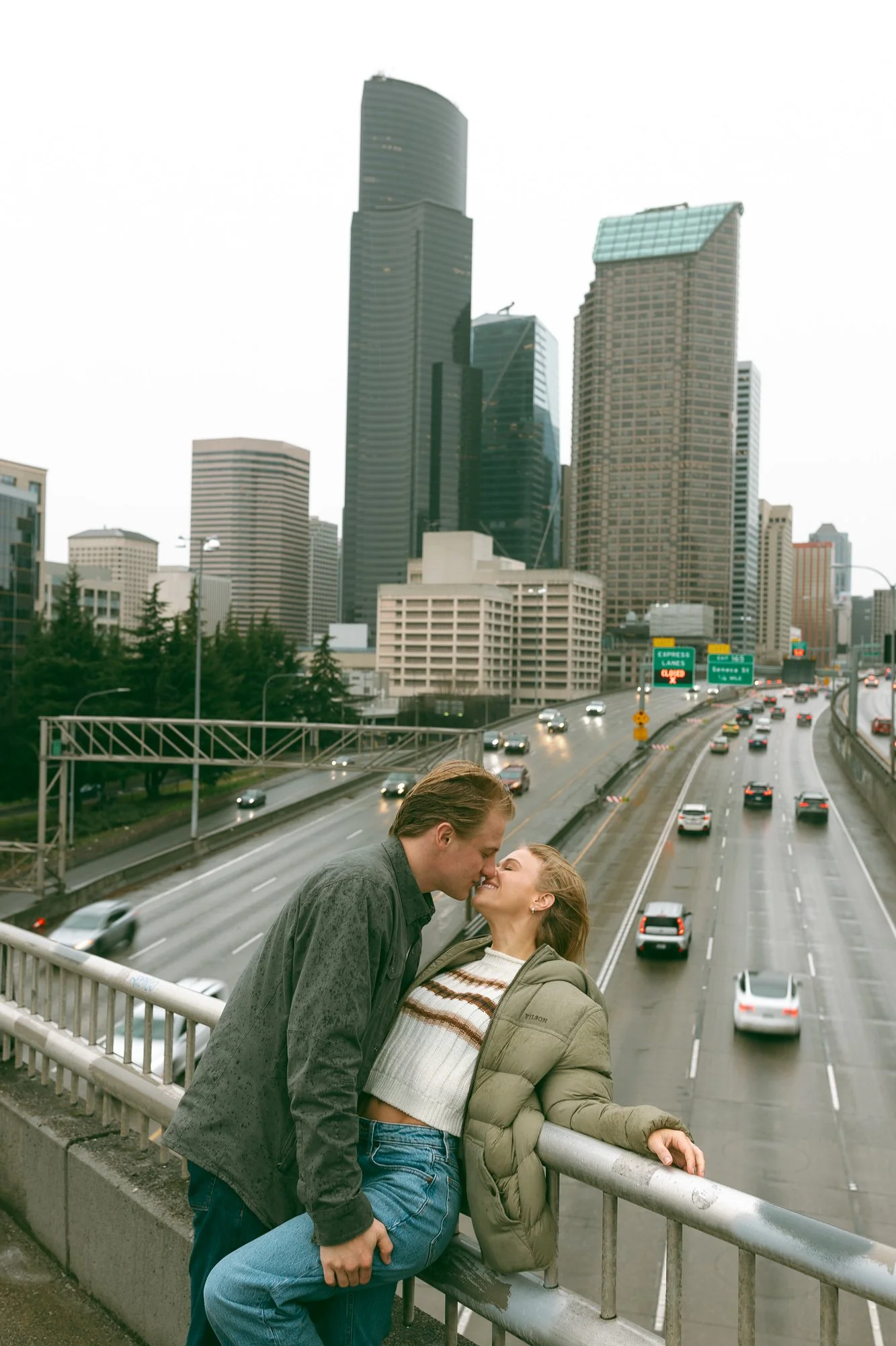 downtown-seattle-rainy-day-engagement-photoshoot-2.jpg