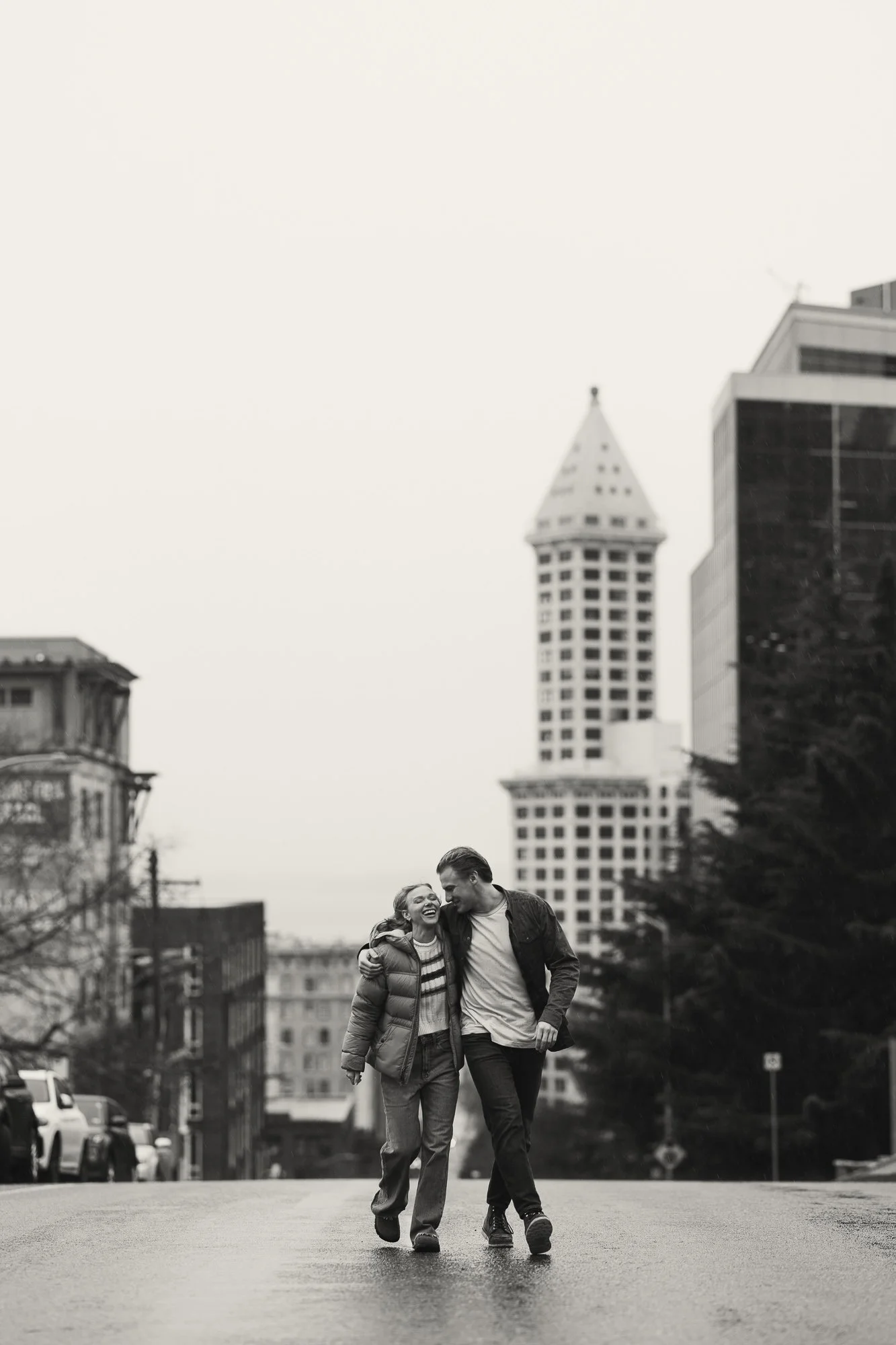 downtown-seattle-rainy-day-engagement-photoshoot-4.jpg