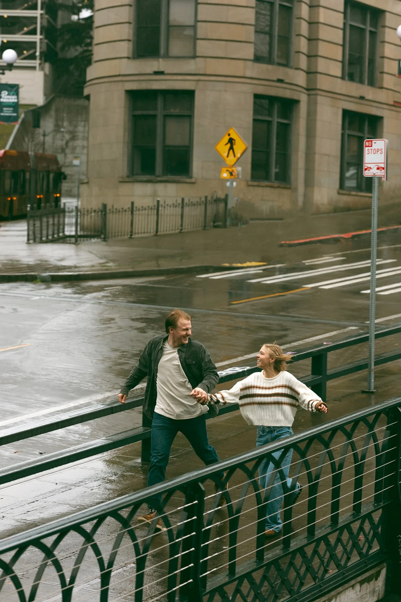 downtown-seattle-rainy-day-engagement-photoshoot-14.jpg